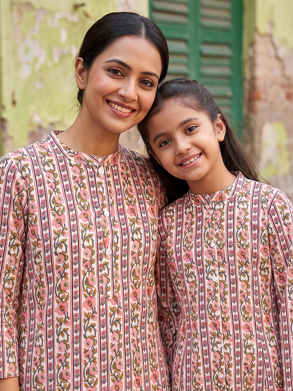 Maa Beti Pink floral kurti - close up