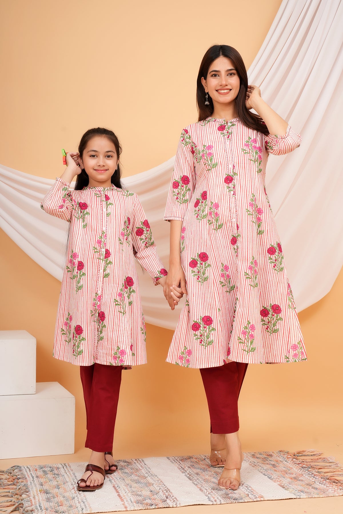 Rose Motif Vertical Striped Printed Straight-cut Cotton Kurti For Mother