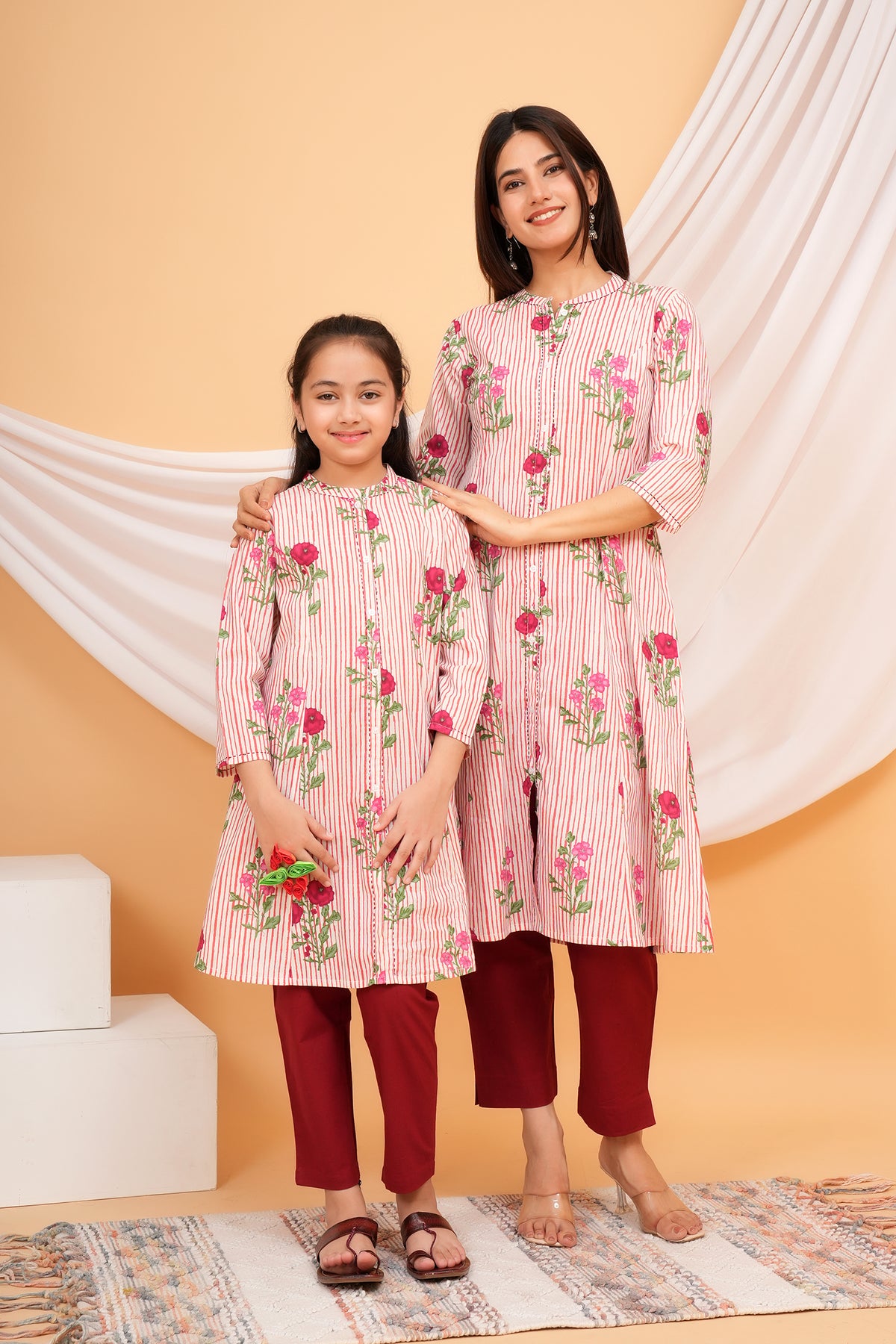 Rose Motif Vertical Striped Printed Straight-cut Cotton Kurti For Mother