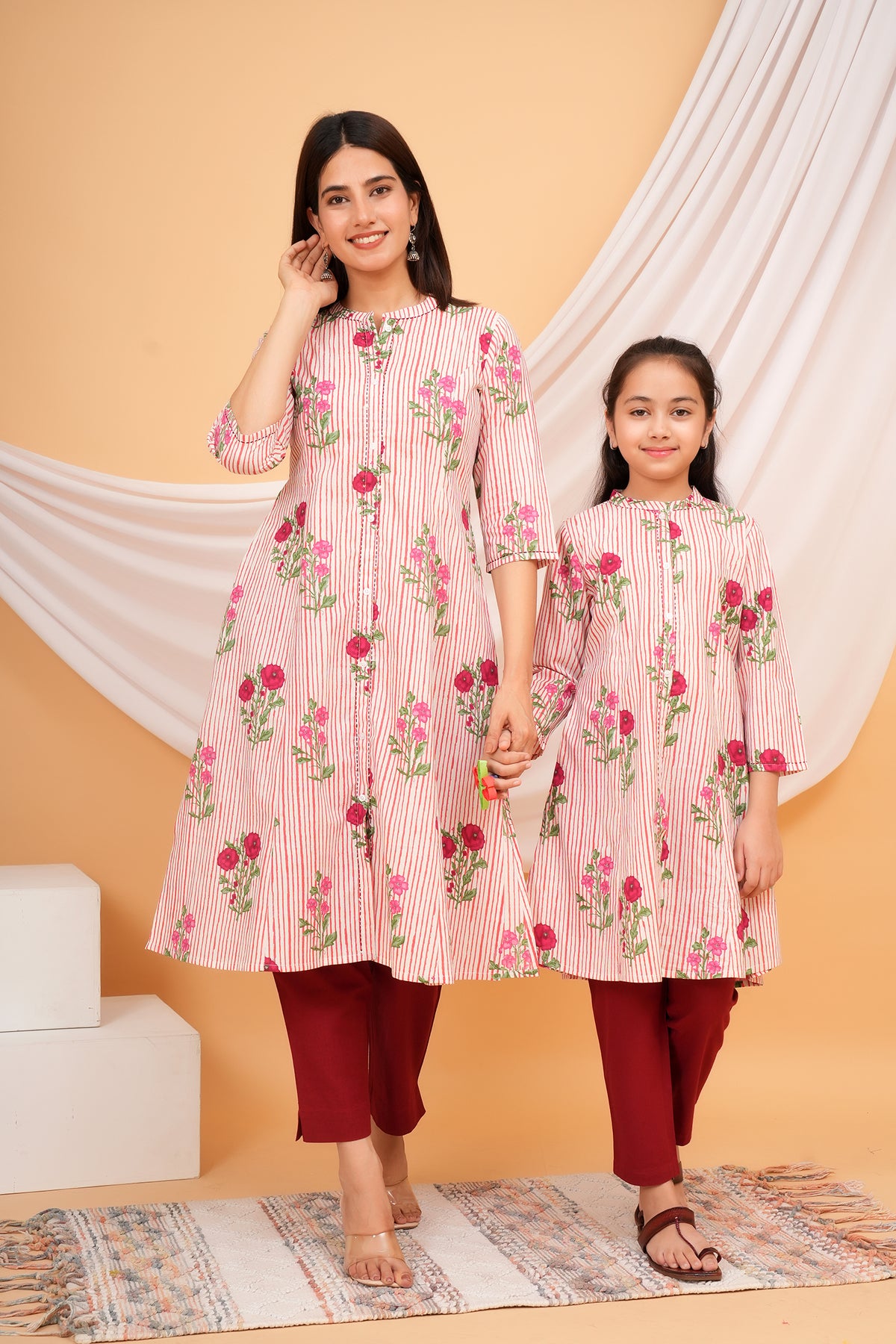 Rose Motif Vertical Striped Printed Straight-cut Cotton Kurti For Mother
