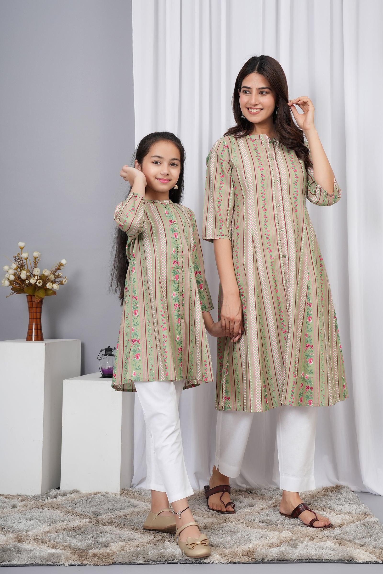 Flower & Petal Printed A-Line Ethnic Kurti Maa Beti Duo - Light Green