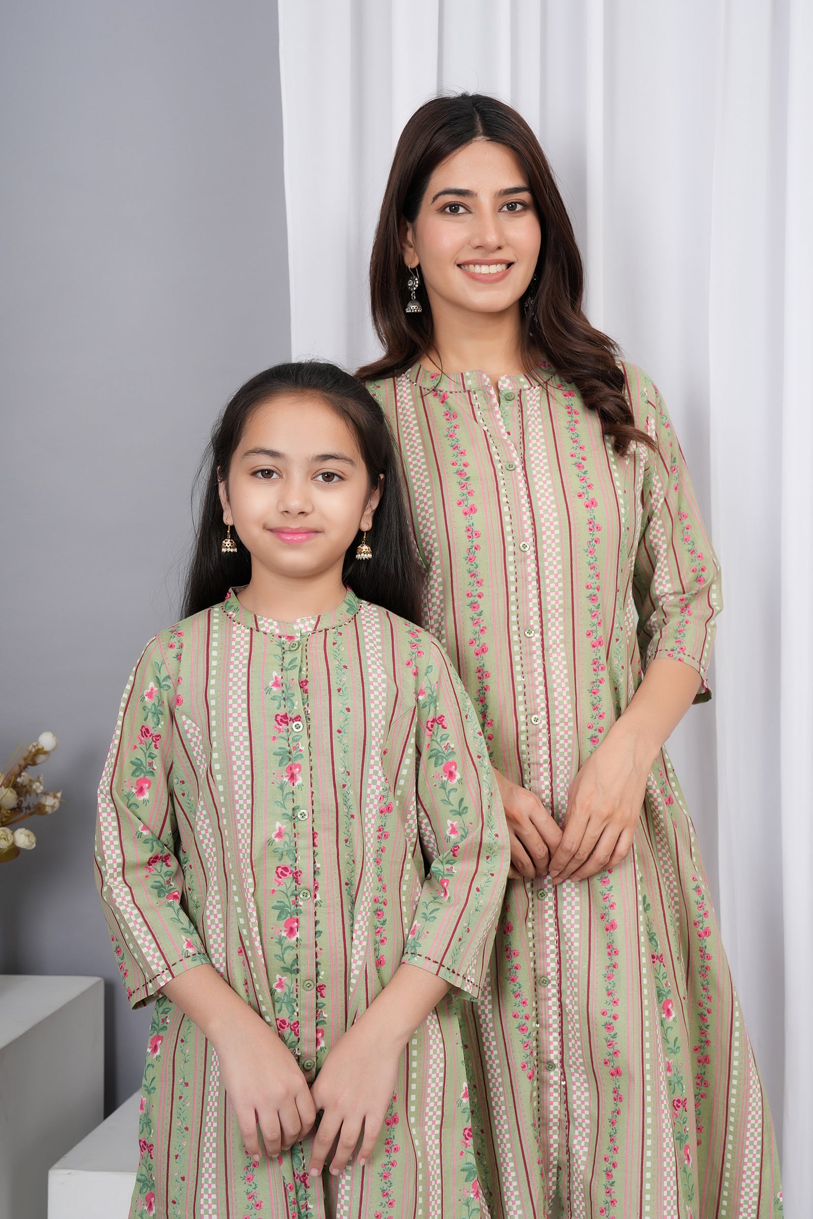 Flower & Petal Printed A-Line Ethnic Kurti Maa Beti Duo - Light Green