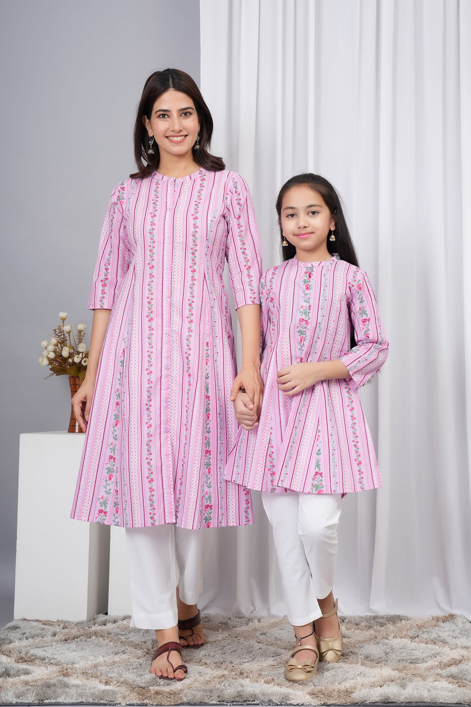 Flower & Petal Printed A-Line Ethnic Kurti Maa Beti Duo - Light Purple