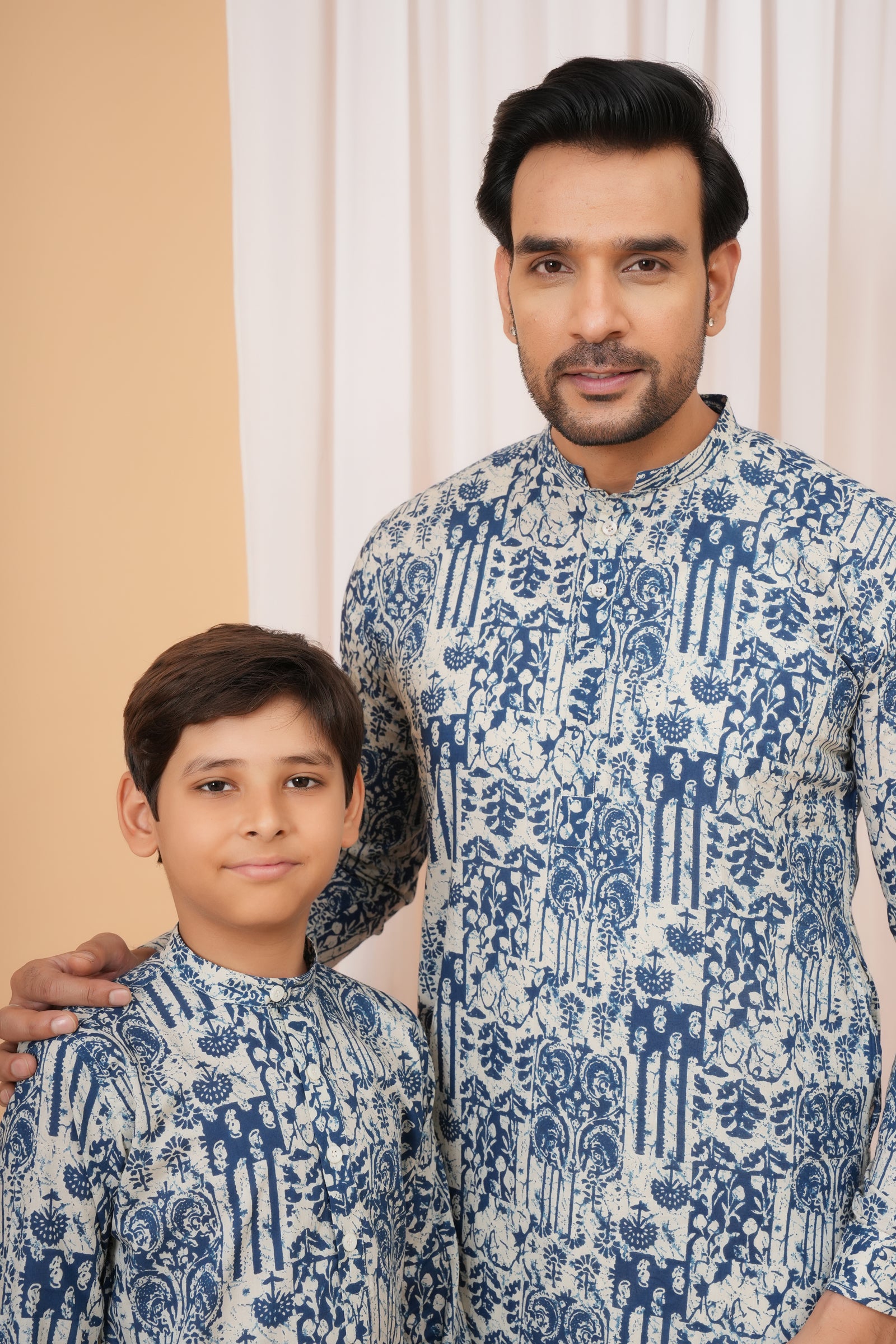 Traditional Heritage Design Vintage Printed Ethnic Kurta for Baap Beta Duo - Blue