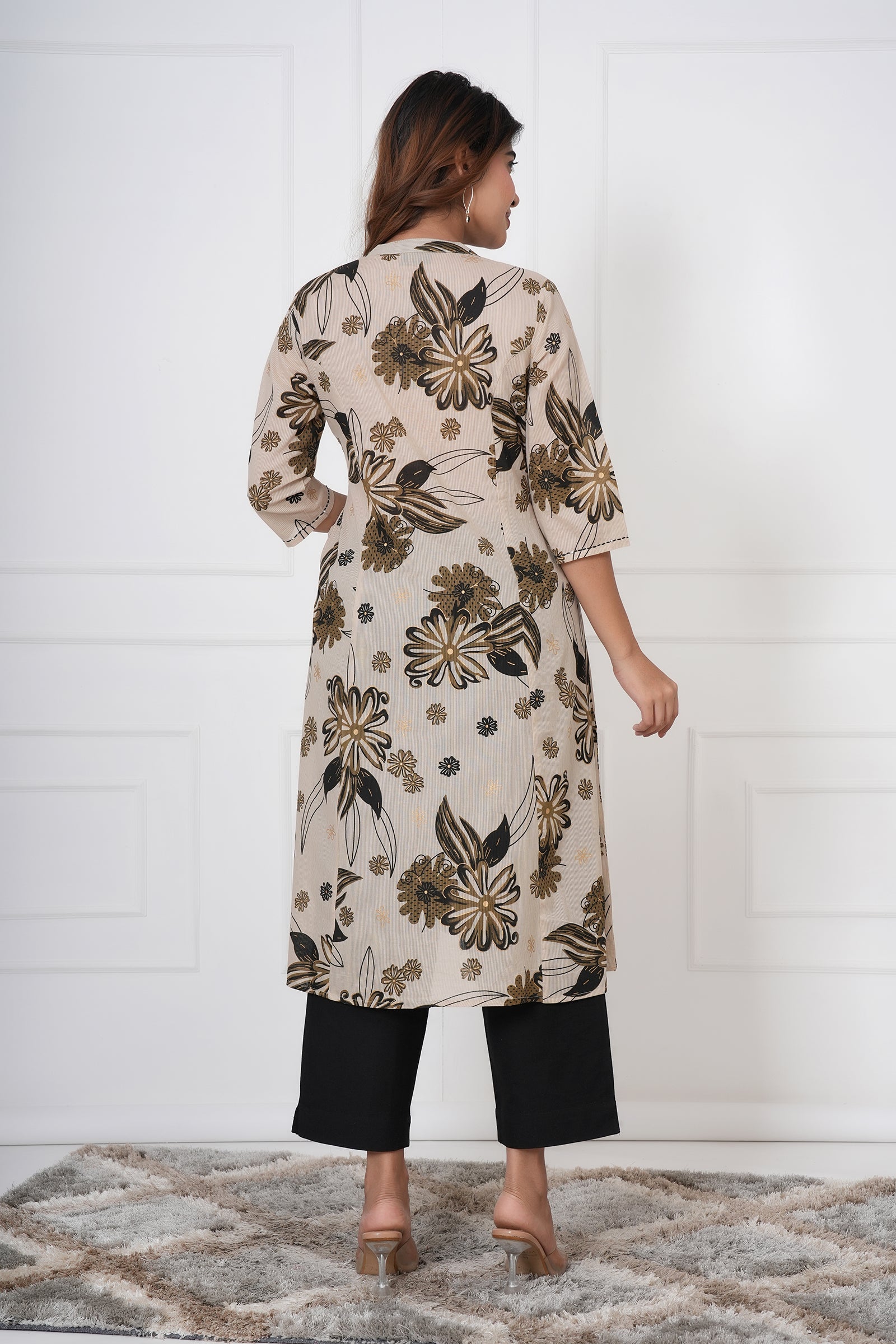 Bold Flower Printed Ladies Kurti