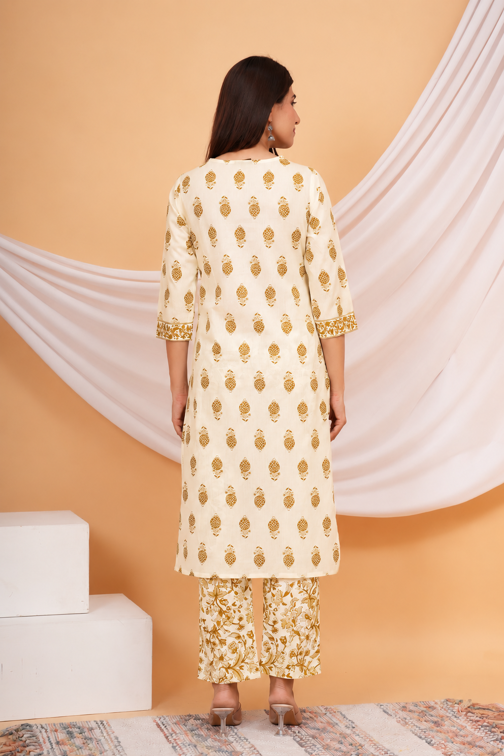 Beautifully Embellished Neckline With Traditional Motif Printed 3-Piece Kurti Set