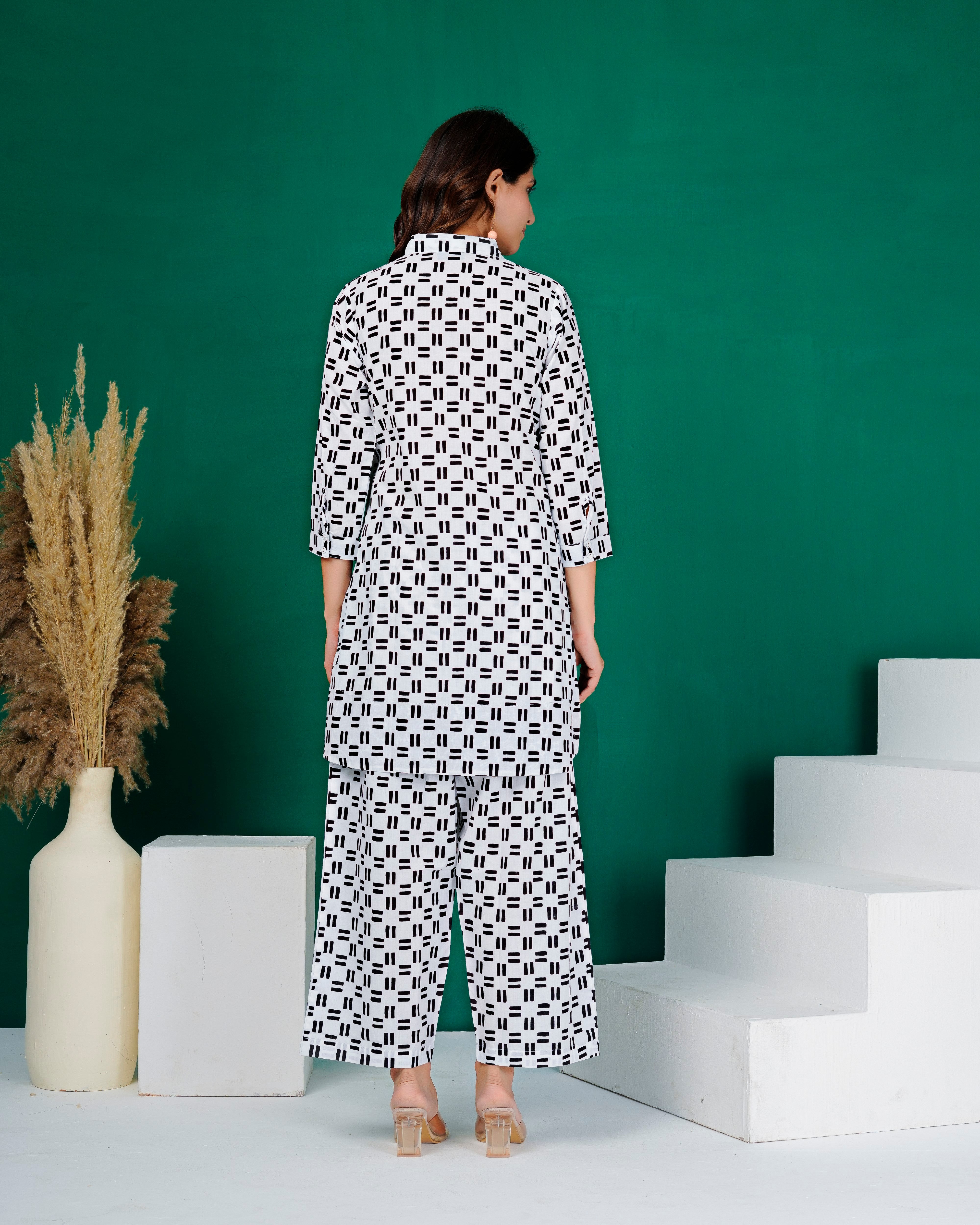 White Cross-Weave Geometric Print Cotton Coords