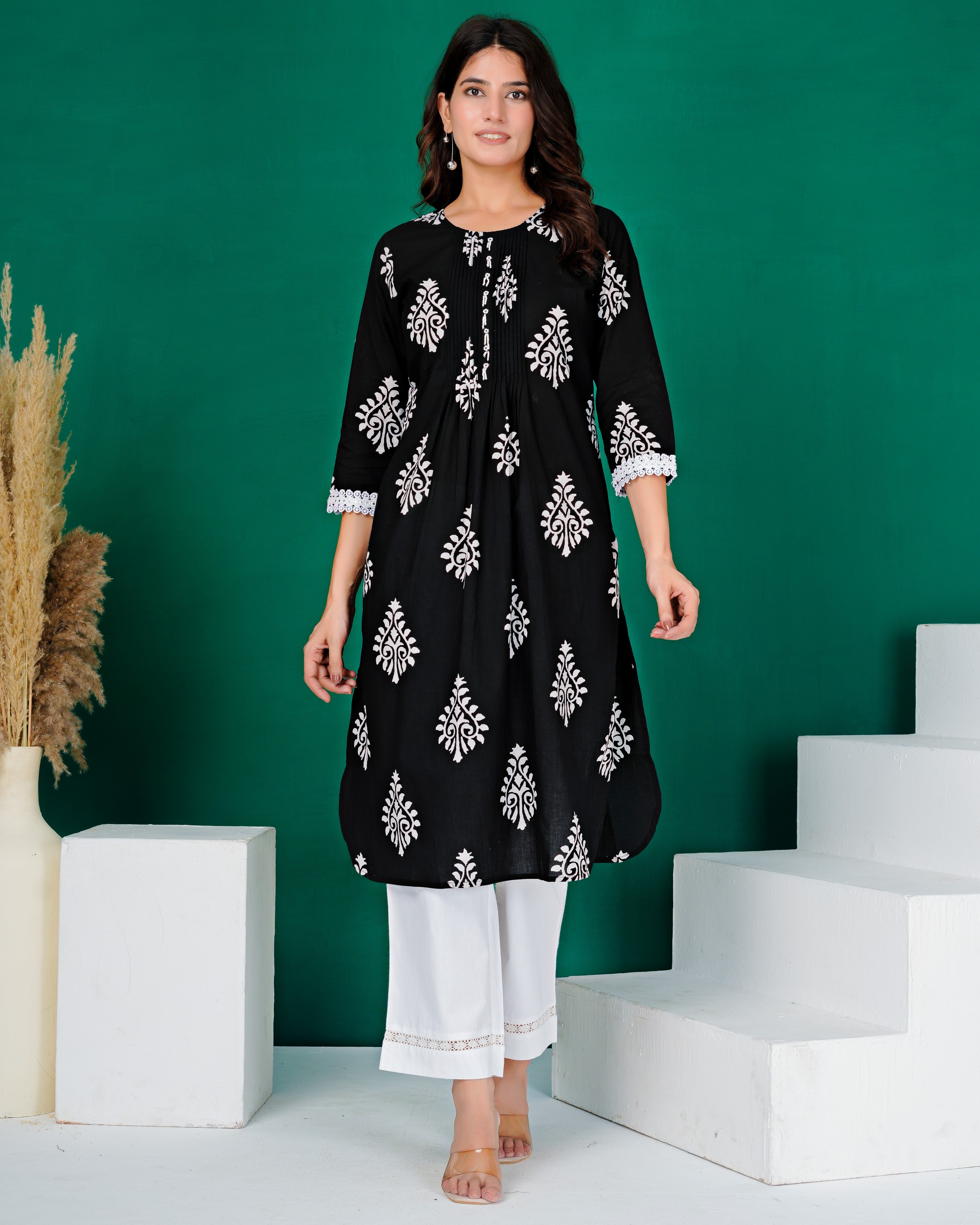 Black And White Floral Printed Ladies Kurta