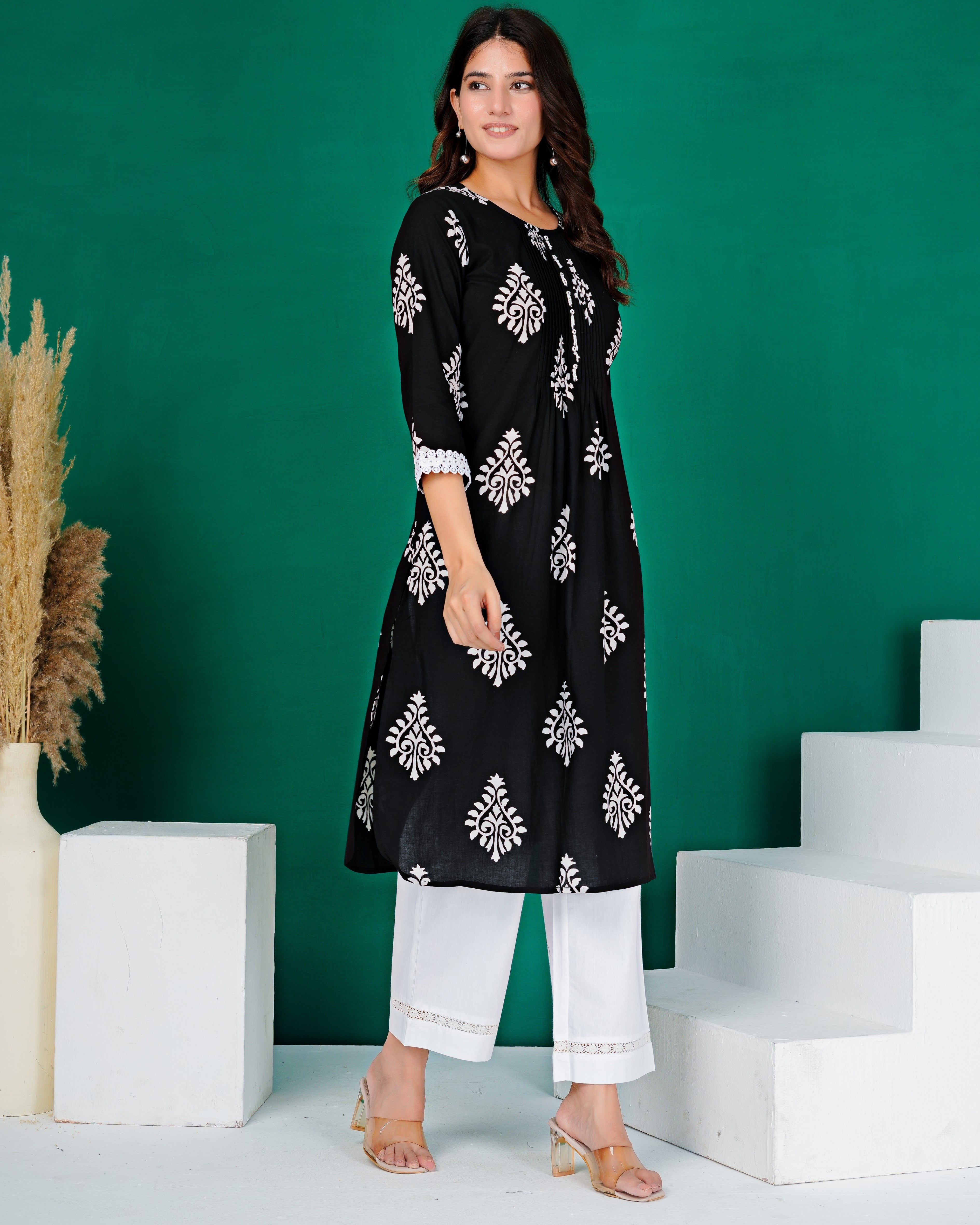 Black And White Floral Printed Ladies Kurta