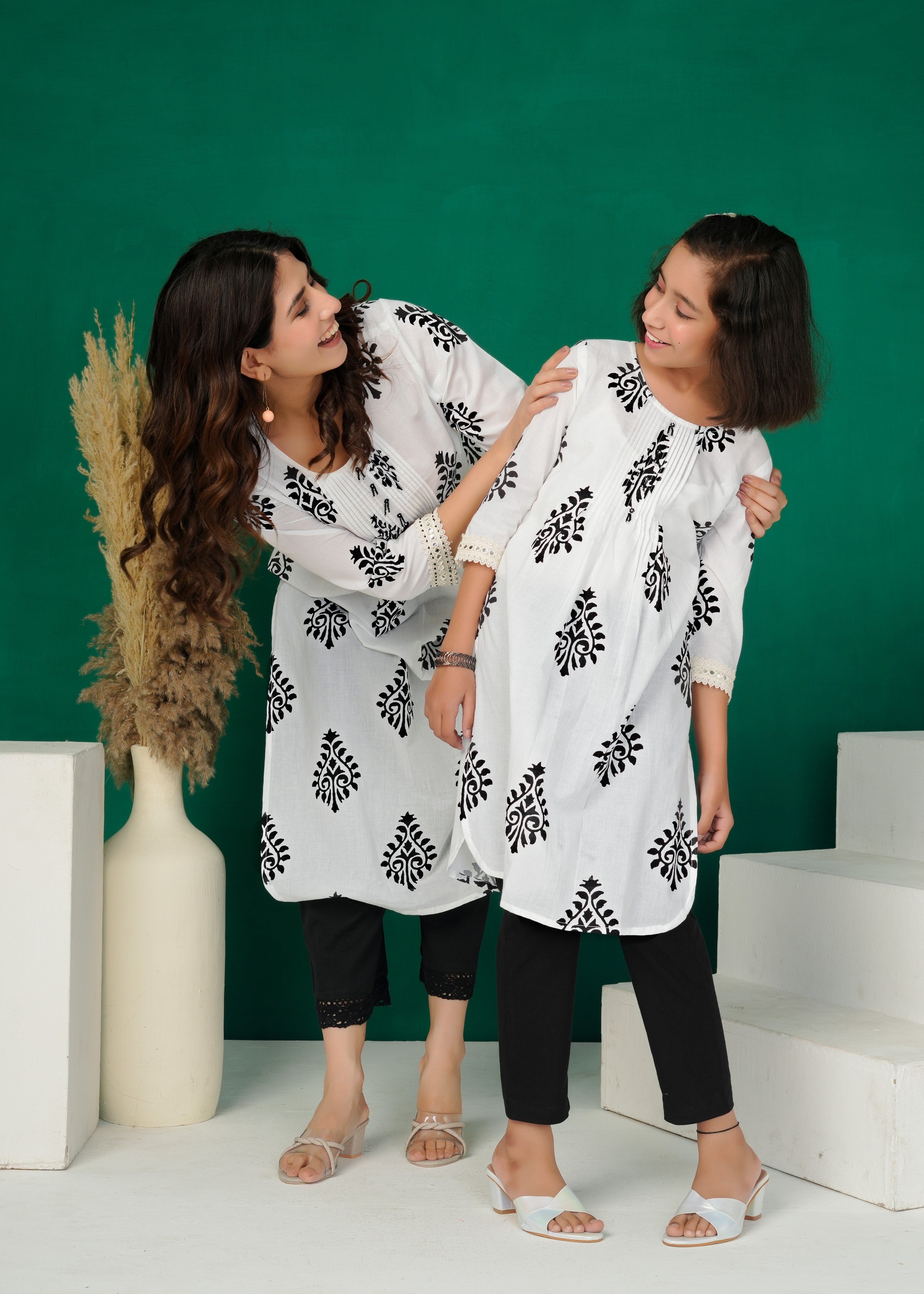 White Cotton Kurta With Black Floral Printing