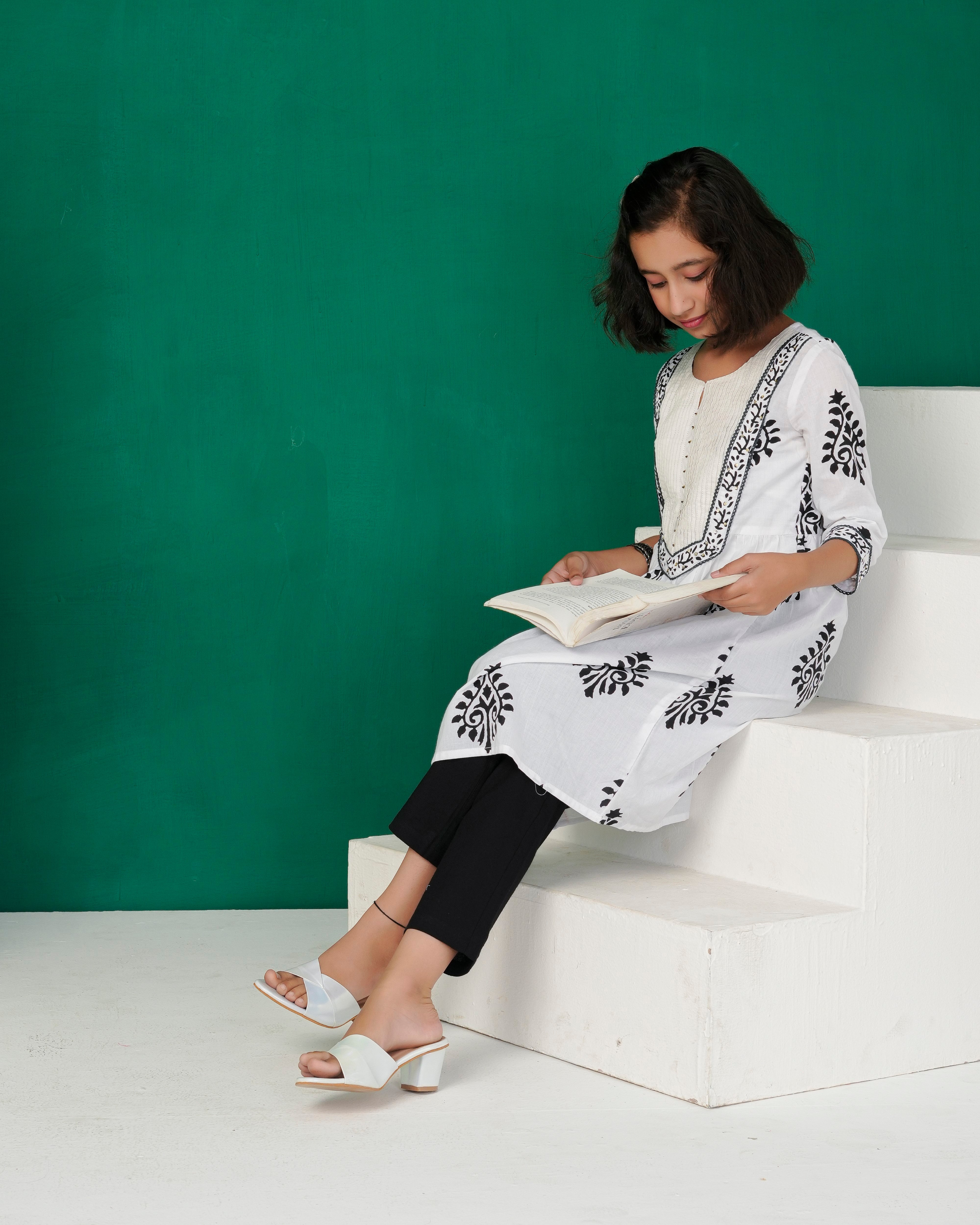 White Hand-Block Patch Yoke Cotton Kurti