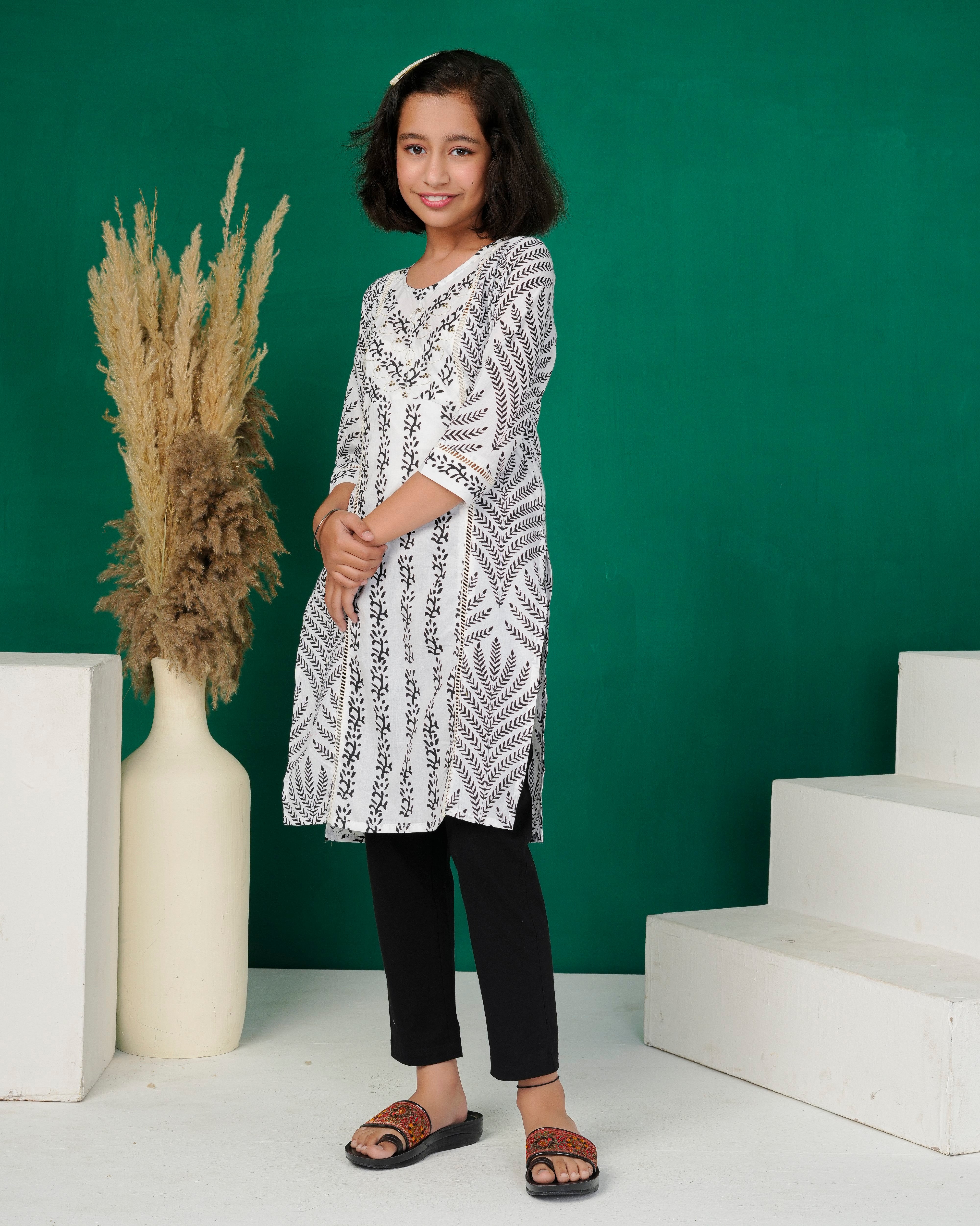 White Linear Print A-Line Cotton Kurti