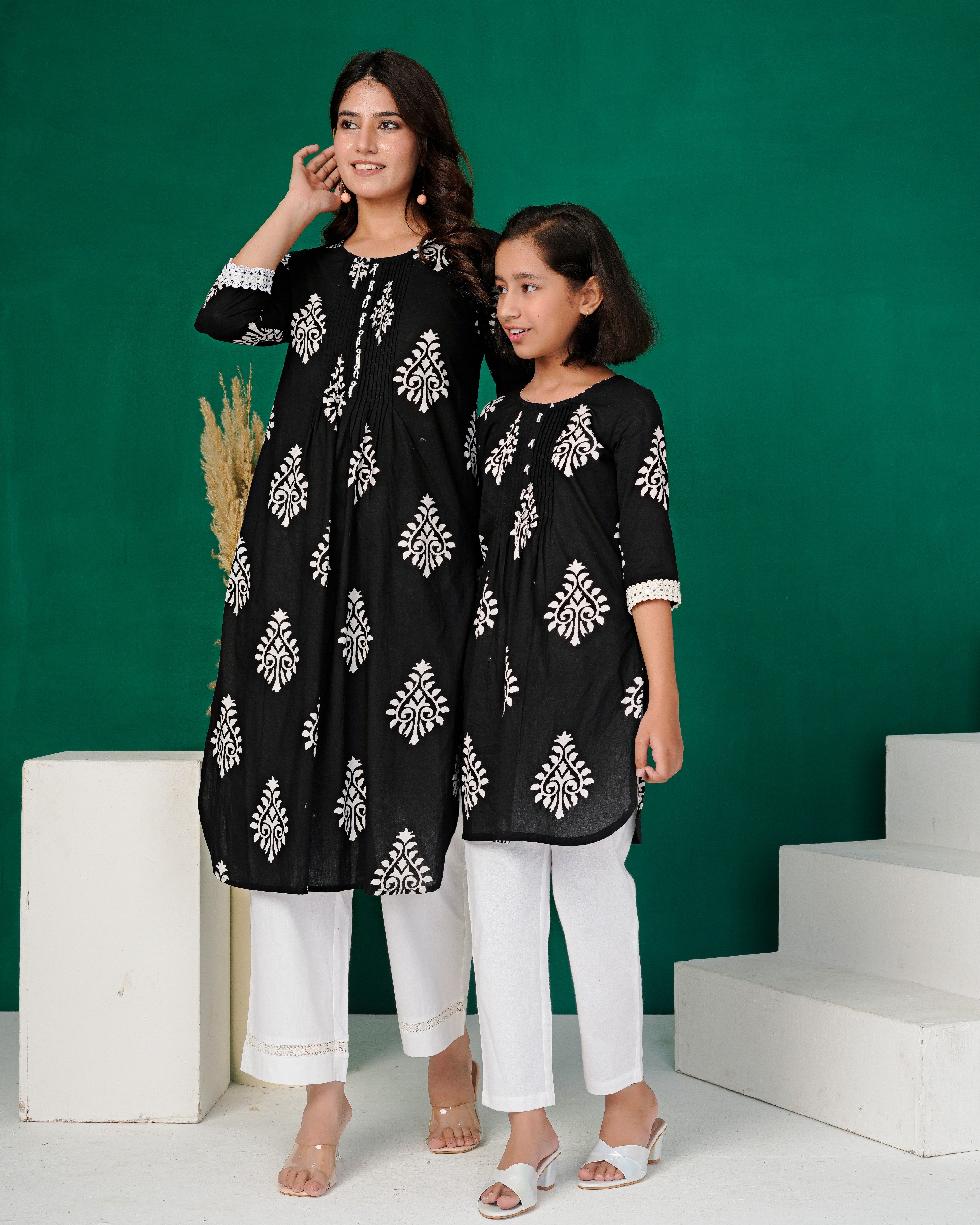 Black Embroidered Traditional Round Neck Kurta