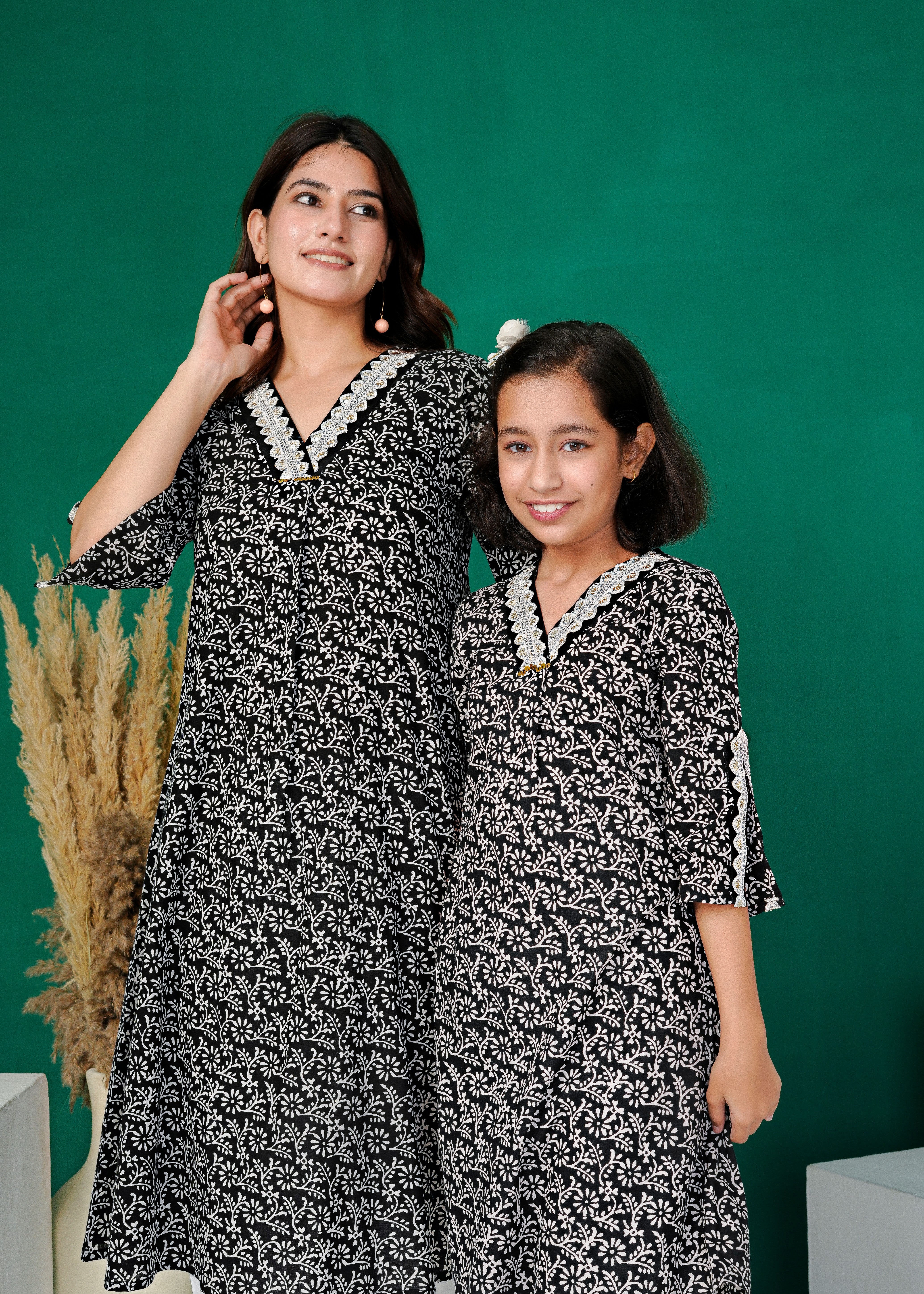 Black Speckle Straight Cut Cotton V Neck Kurta