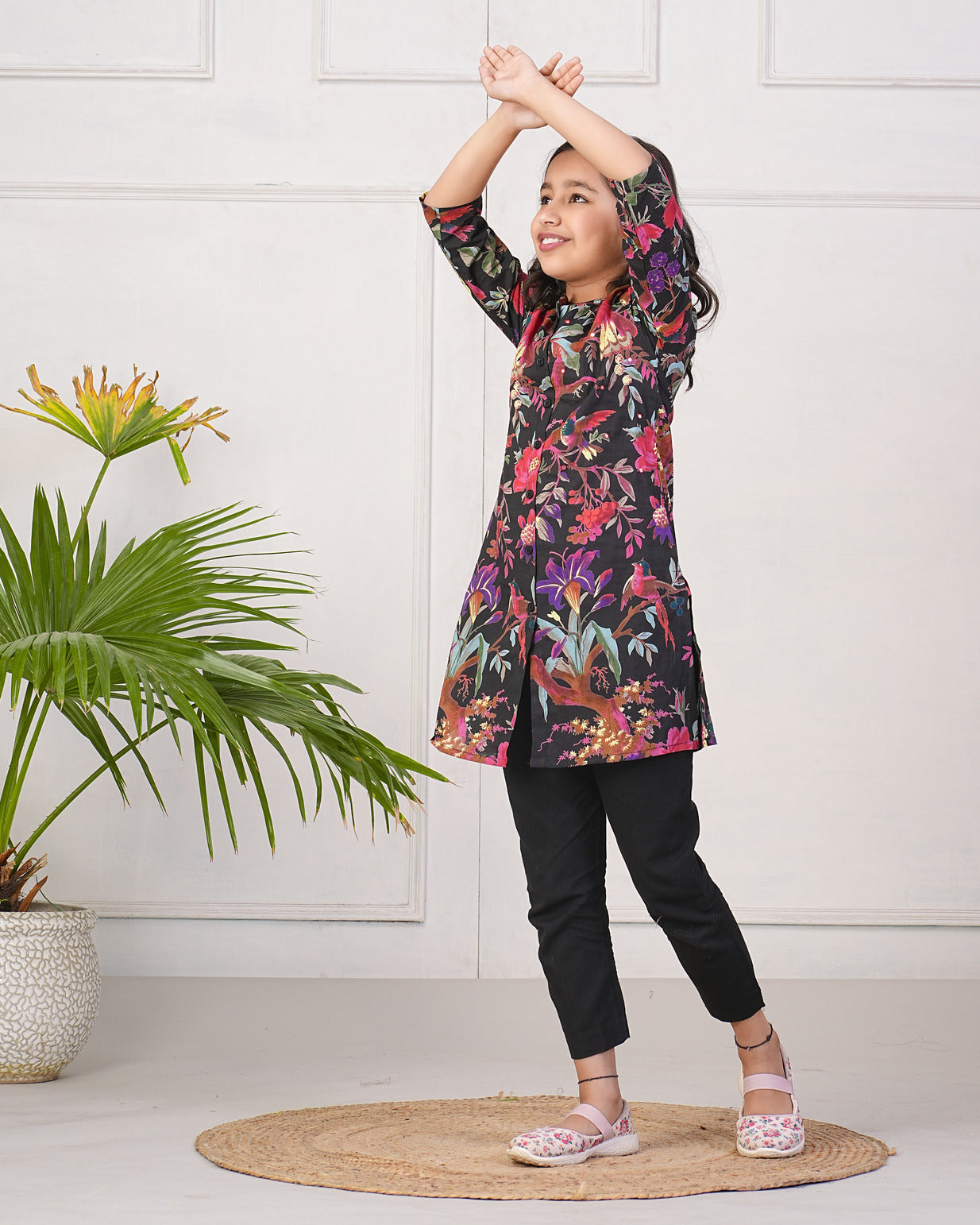 Black Embellished Floral Print Cotton Kurti - 30067