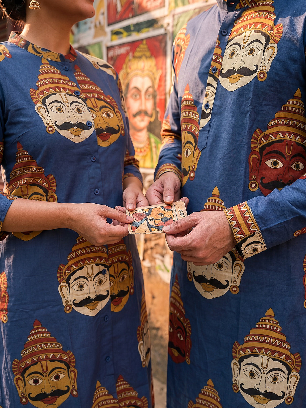 Mask Print Jodi couple print close-up