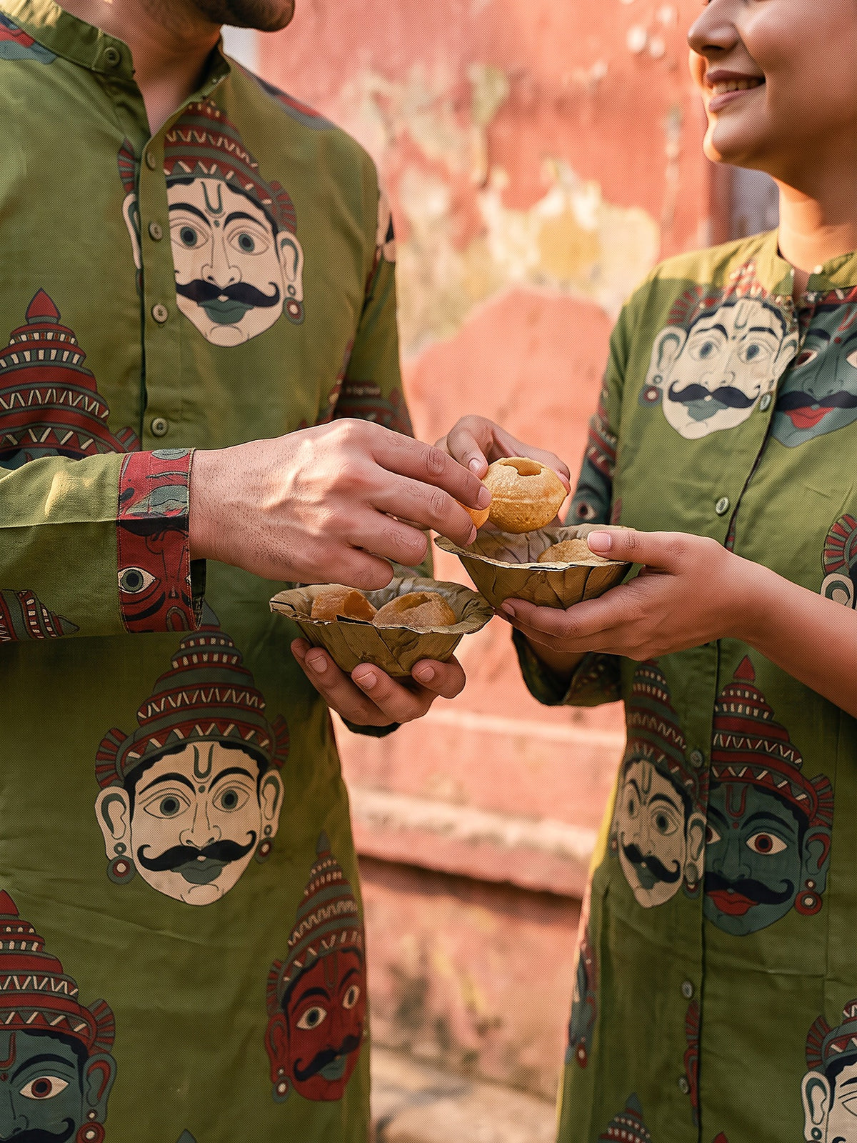 Olive Mask Jodi couple print close-up