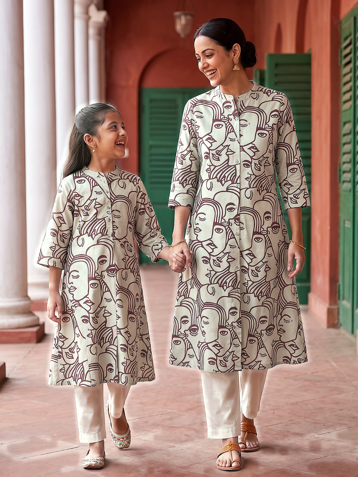 Maa Beti face art kurtis walking hand in hand