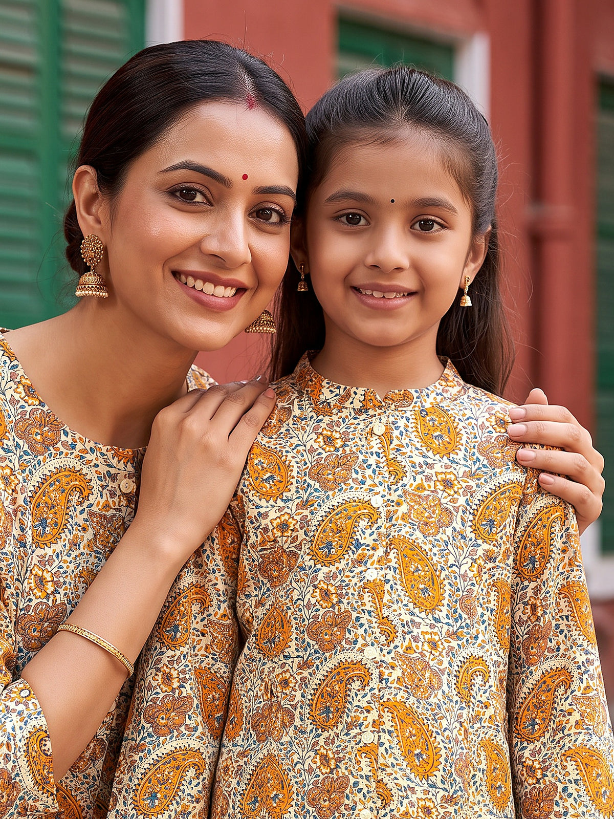 Maa Beti Collection by Gatim mustard yellow paisley kurti, collar and print close-up