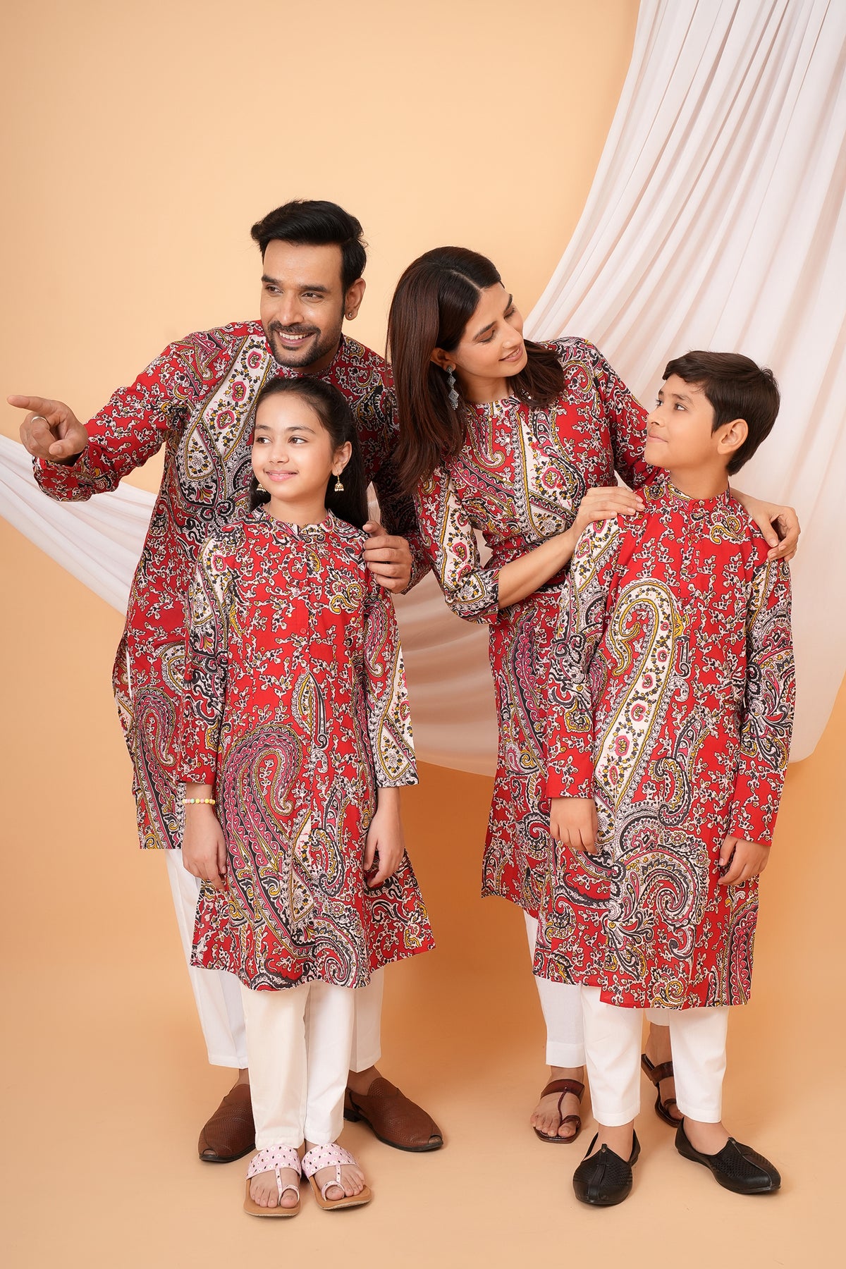 Traditional Paisley Printed Floral Kurti For Mother Red
