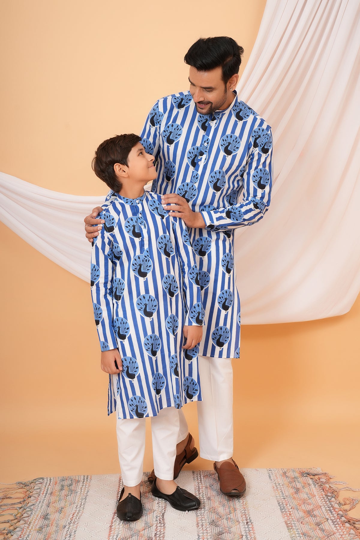 Traditional Peacock Motifs With Vertical Stripes Cotton Kurta For Baap Beta Duo- Blue