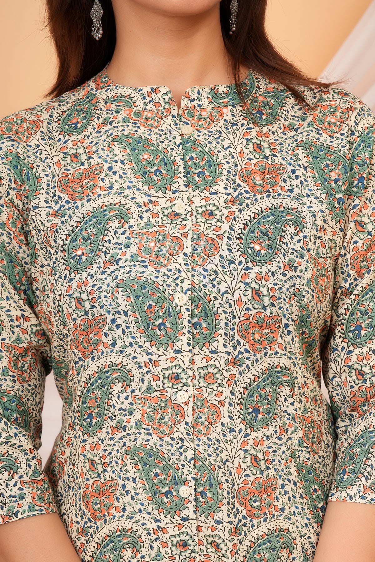 Detailed Traditional Paisley Printed Floral Buti Cotton Kurta For Beta-Off-White
