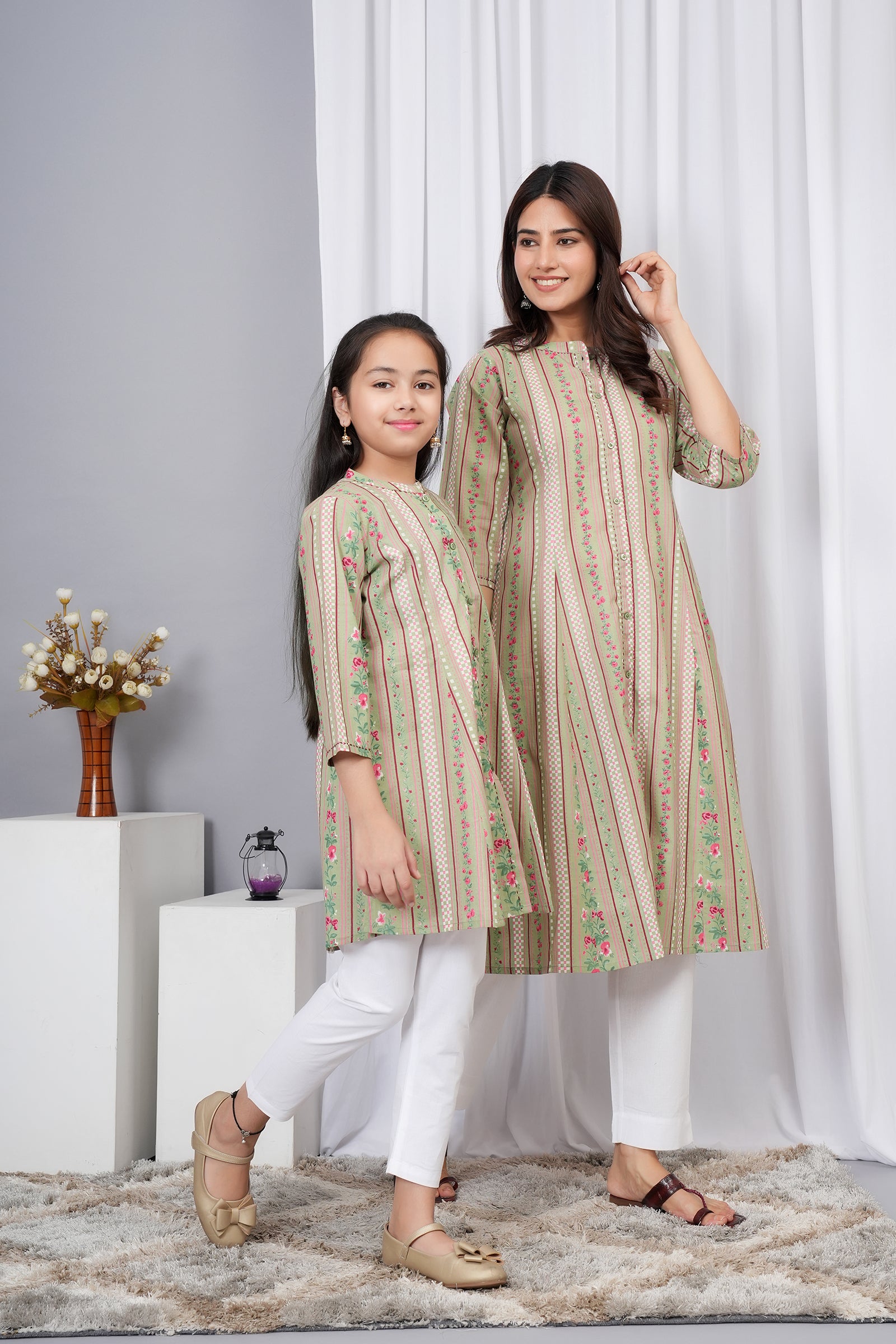 Flower & Petal Printed A-Line Ethnic Kurti Maa Beti Duo - Light Green