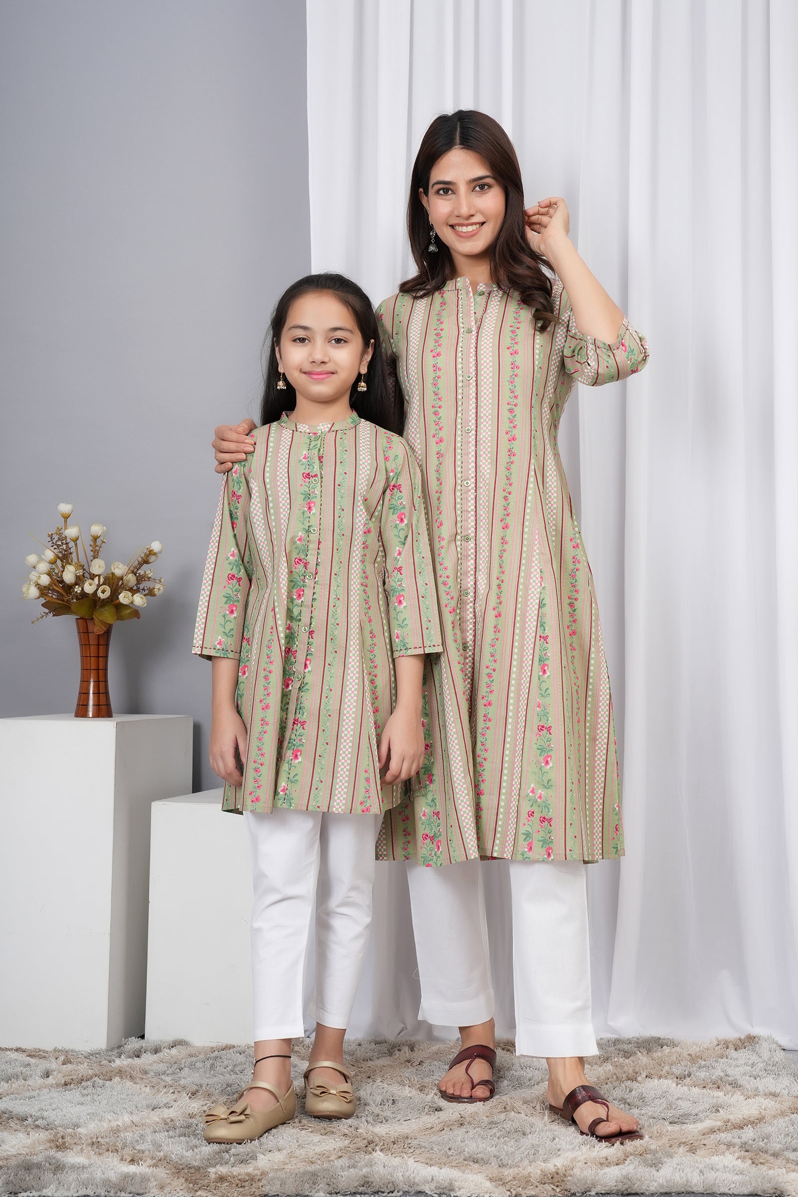 Flower & Petal Printed A-Line Ethnic Kurti Maa Beti Duo - Light Green