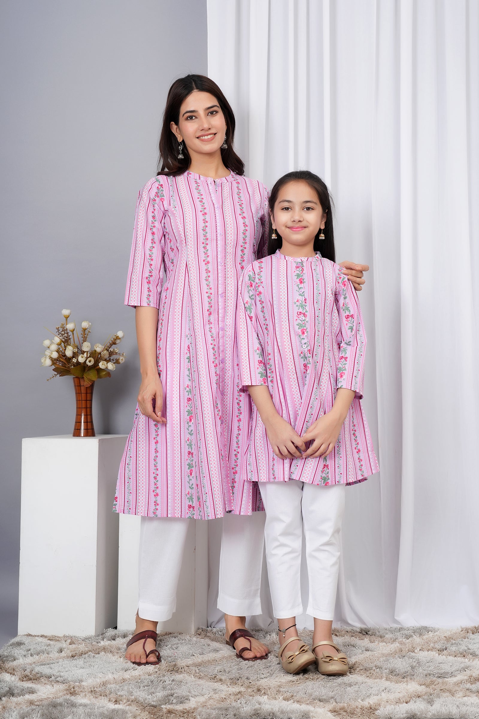 Flower & Petal Printed A-Line Ethnic Kurti Maa Beti Duo - Light Purple