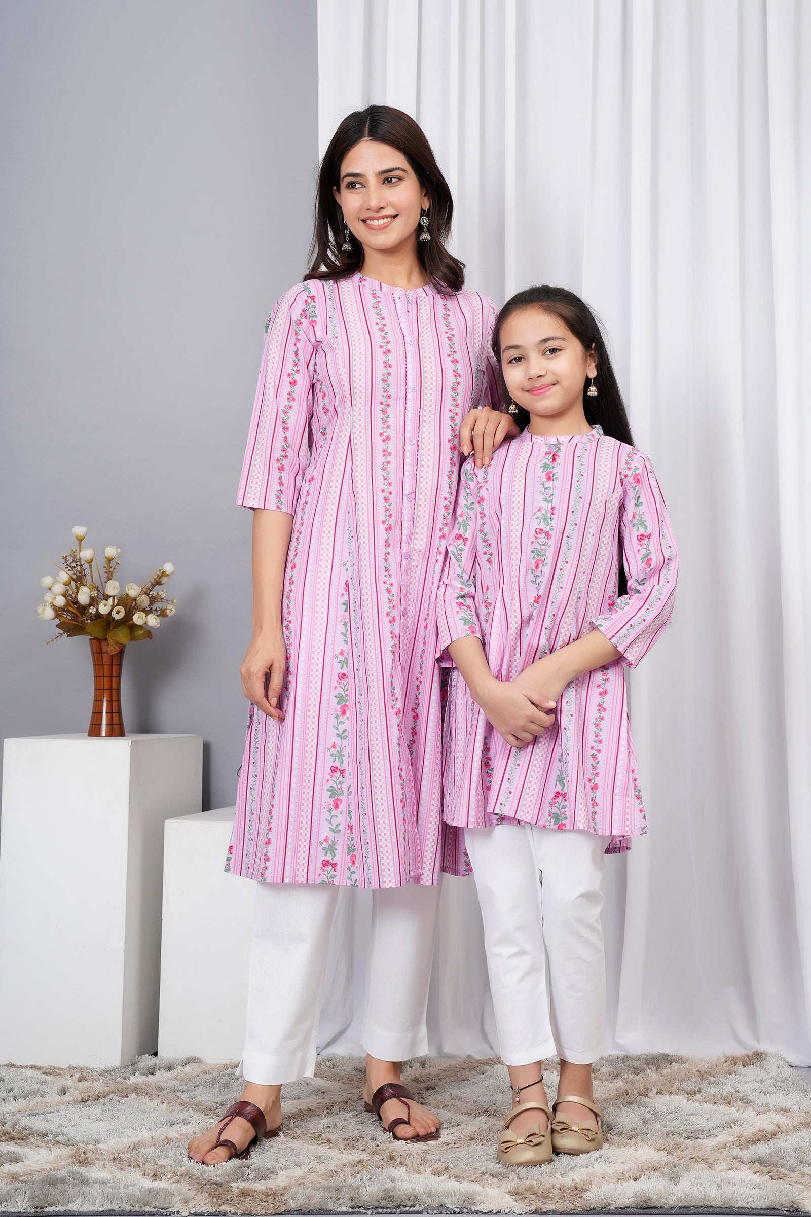 Flower & Petal Printed A-Line Ethnic Kurti Maa Beti Duo - Light Purple