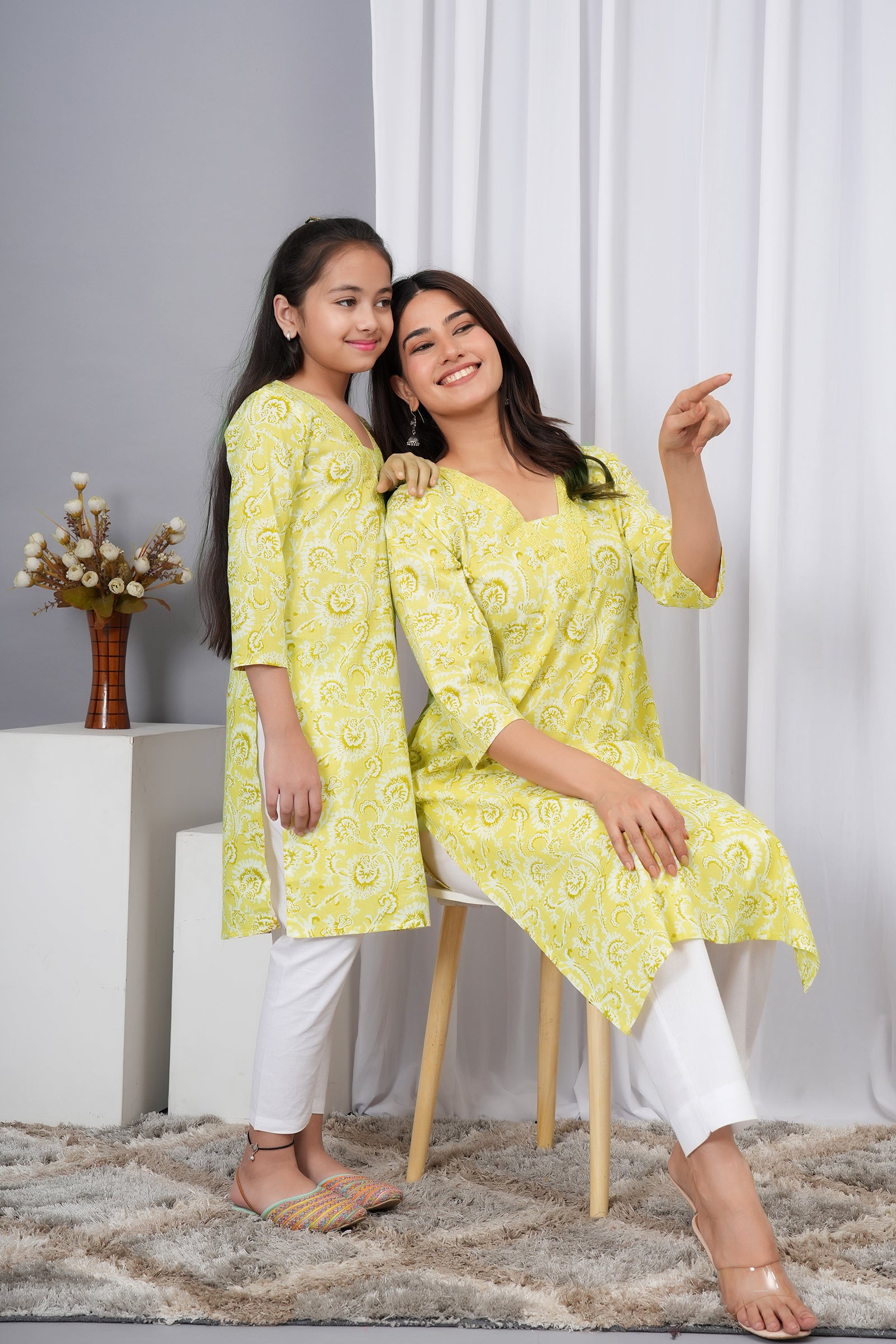 Traditional Floral Printed Embroidered V Neck Ethnic Kurti Maa Beti Duo - Light Yellow
