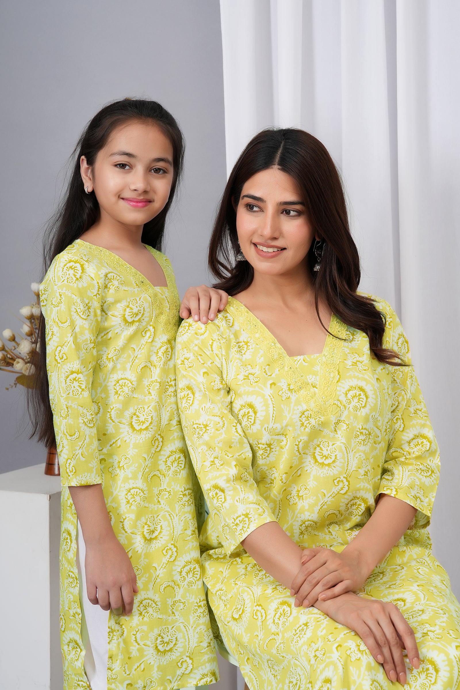 Traditional Floral Printed Embroidered V Neck Ethnic Kurti Maa Beti Duo - Light Yellow