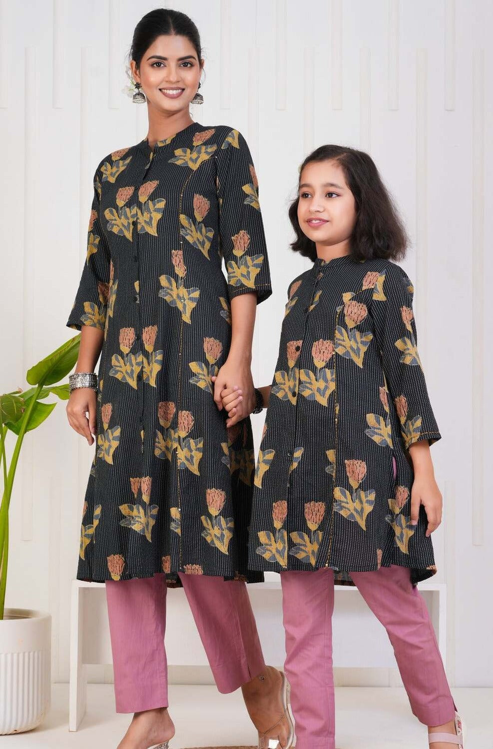 Mother daughter kurtis best sale