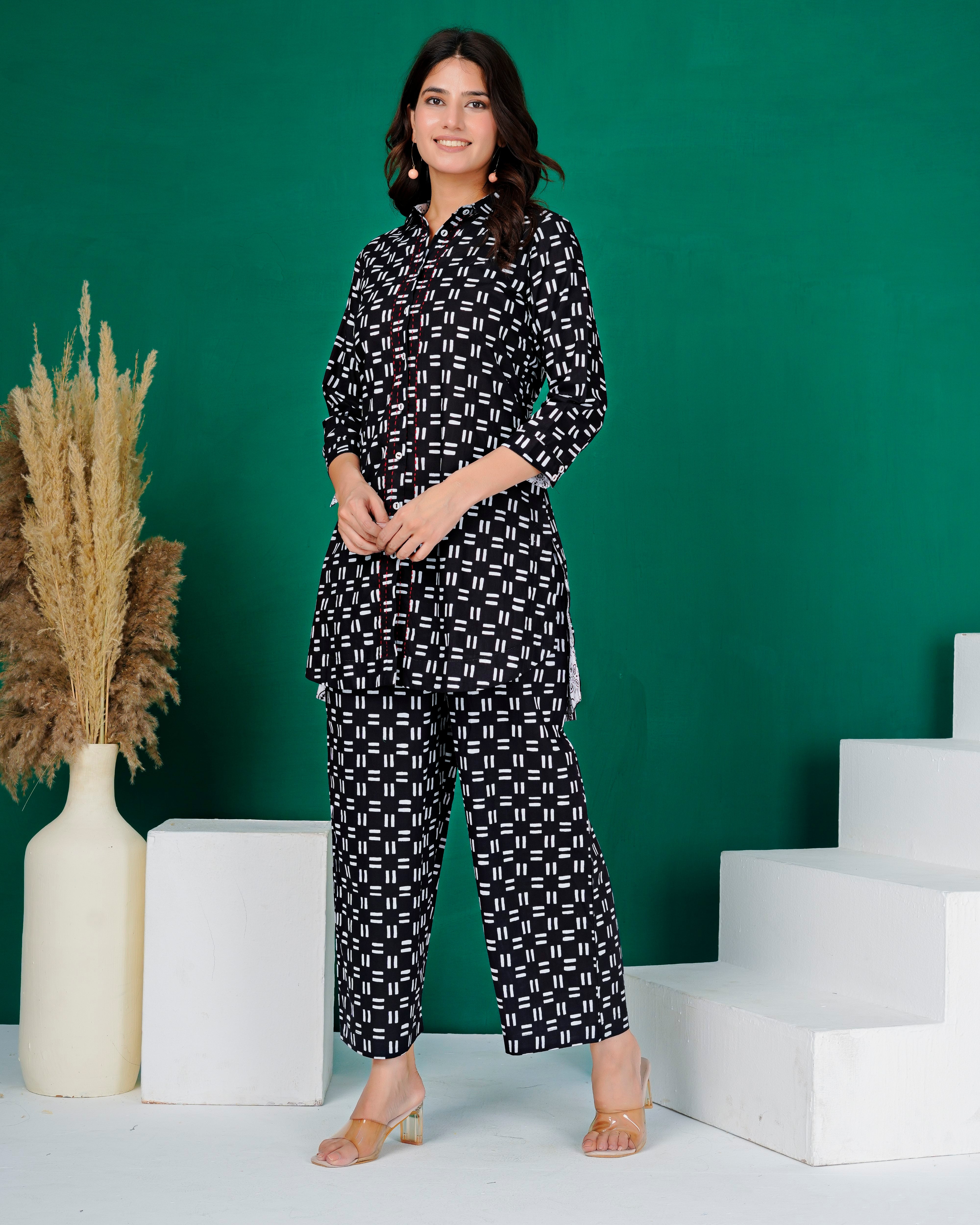 Black Cross-Weave Geometric Print Cotton Coords
