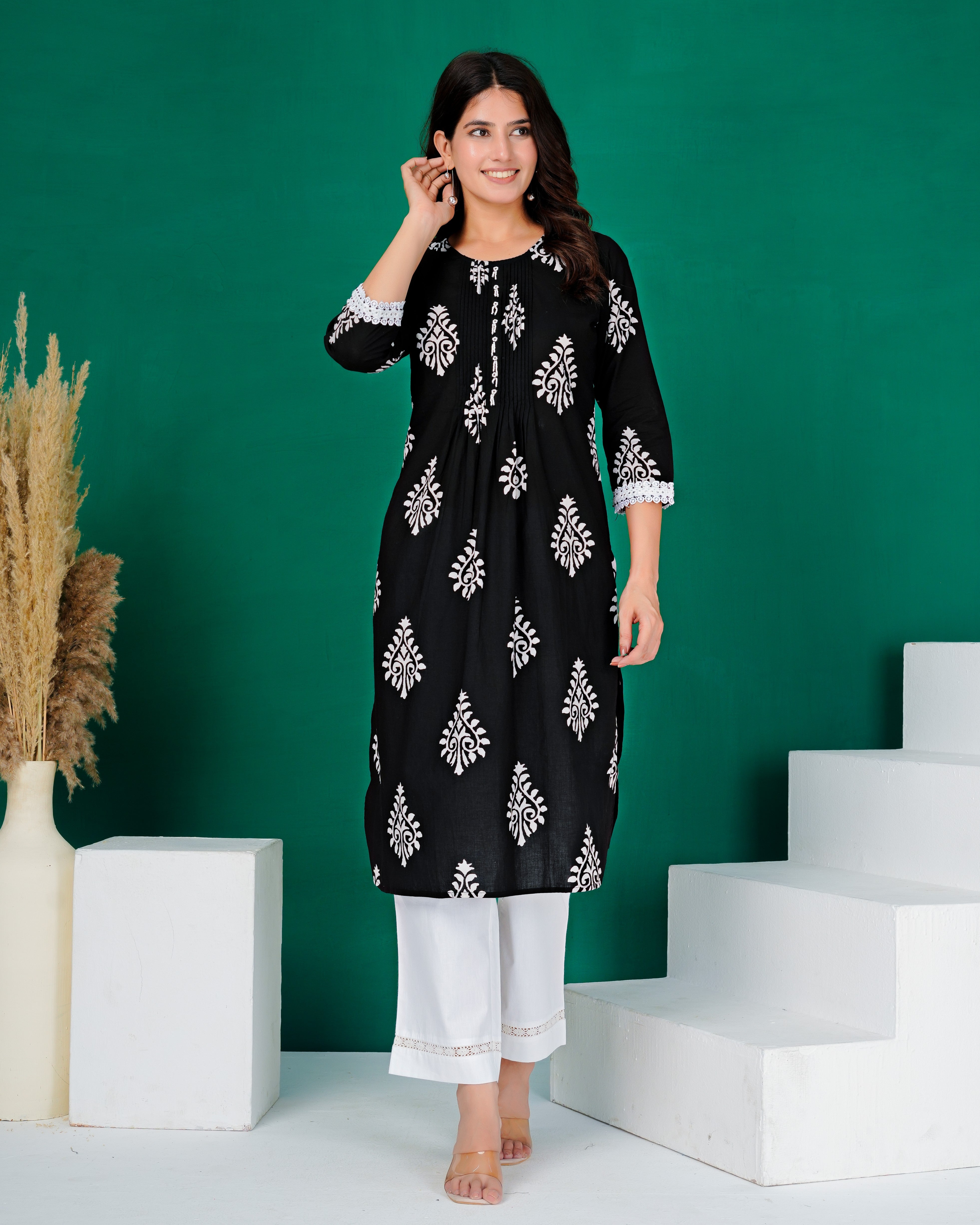 Black And White Floral Printed Ladies Kurta