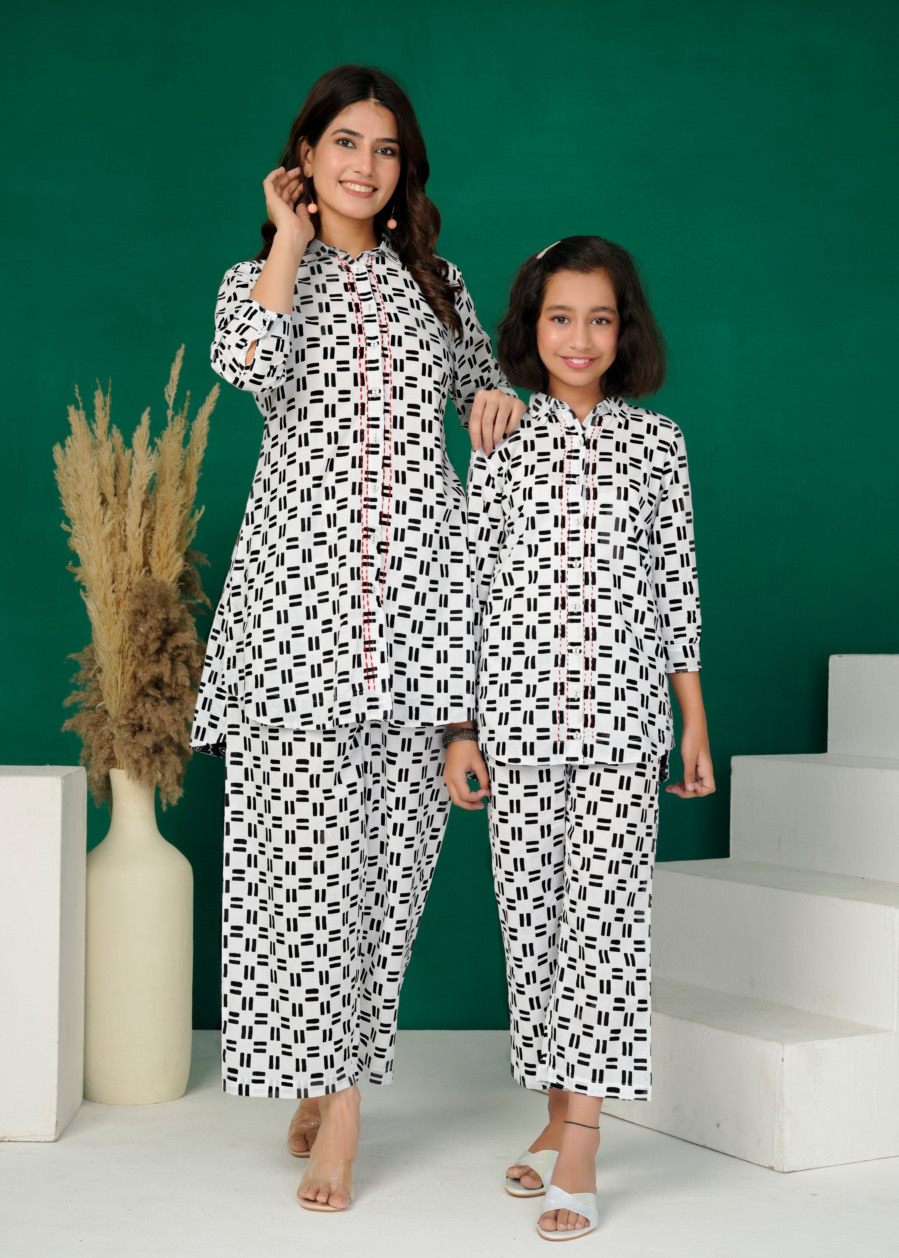 White Cross-Weave Geometric Print Cotton Coords