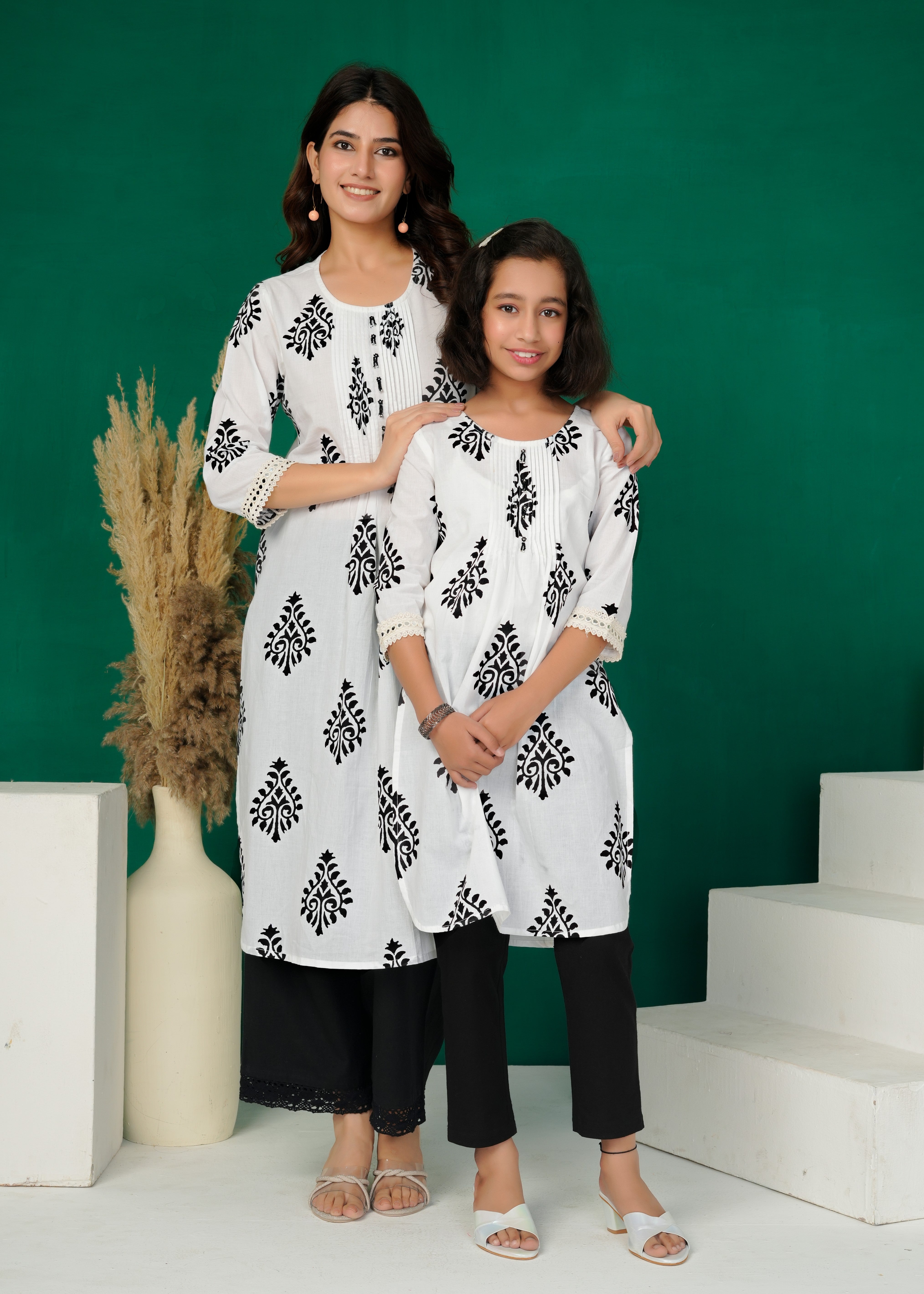 White Cotton Kurta With Black Floral Printing