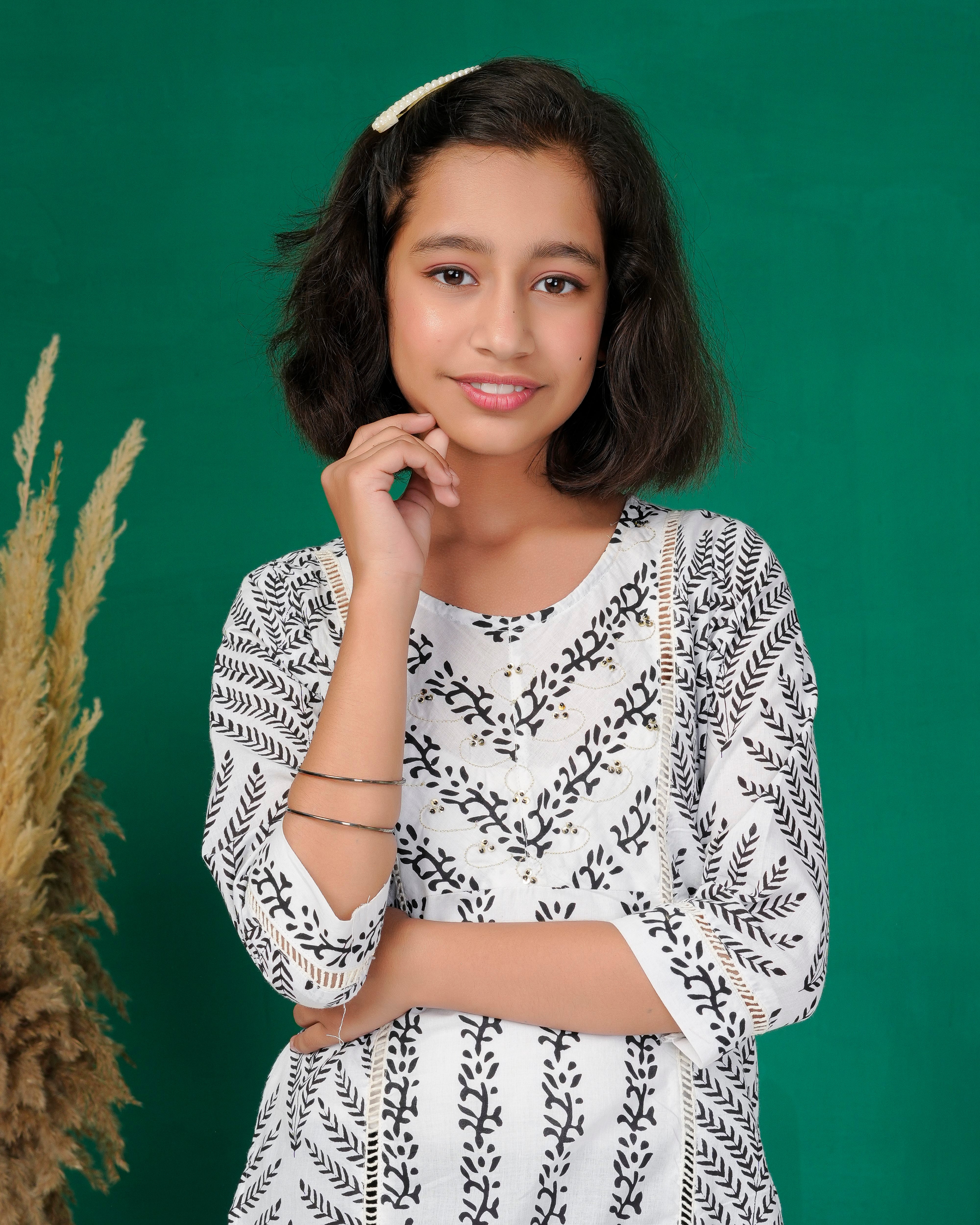 White Linear Print A-Line Cotton Kurti