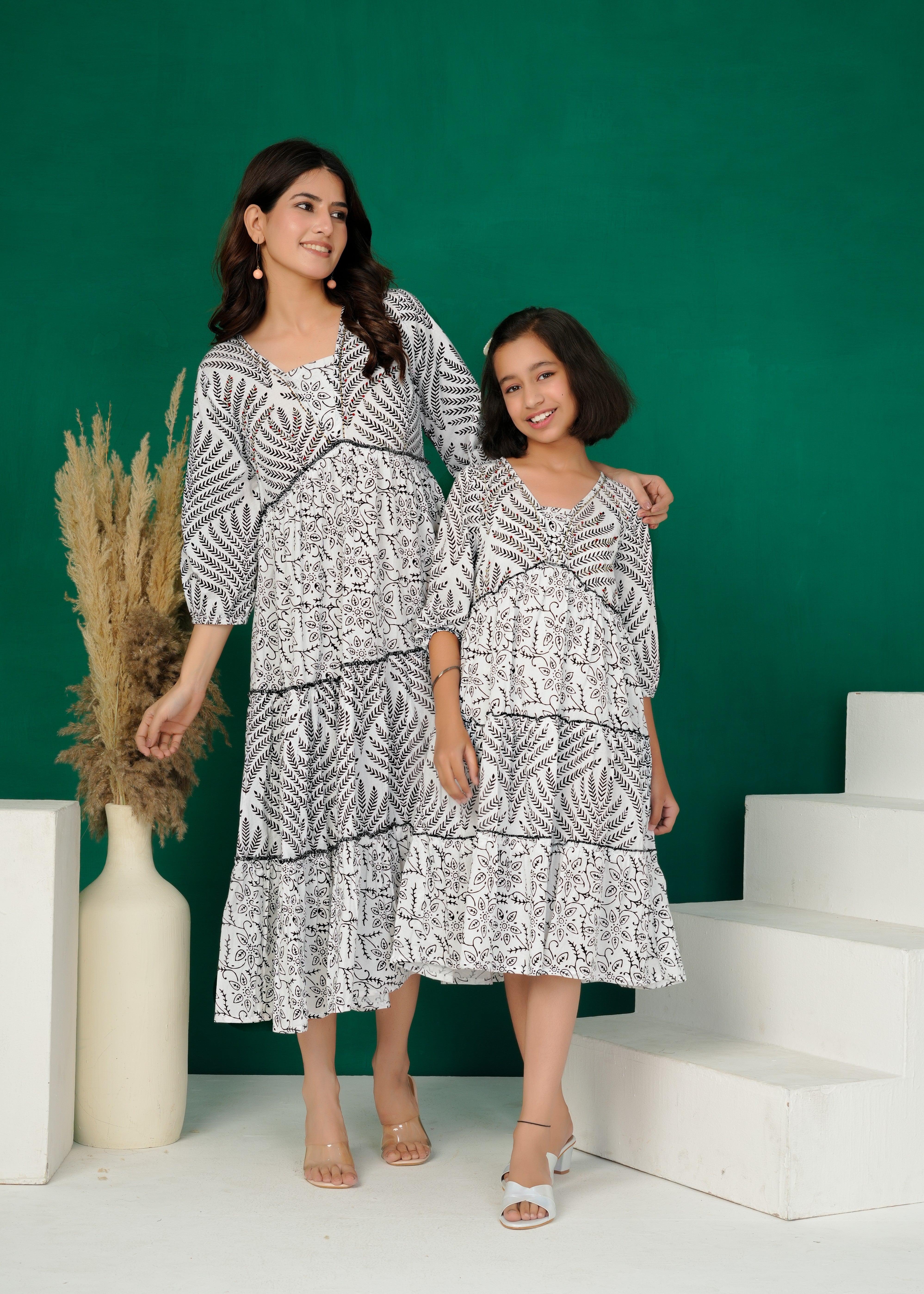 Neck Embroidered Printed Kurta