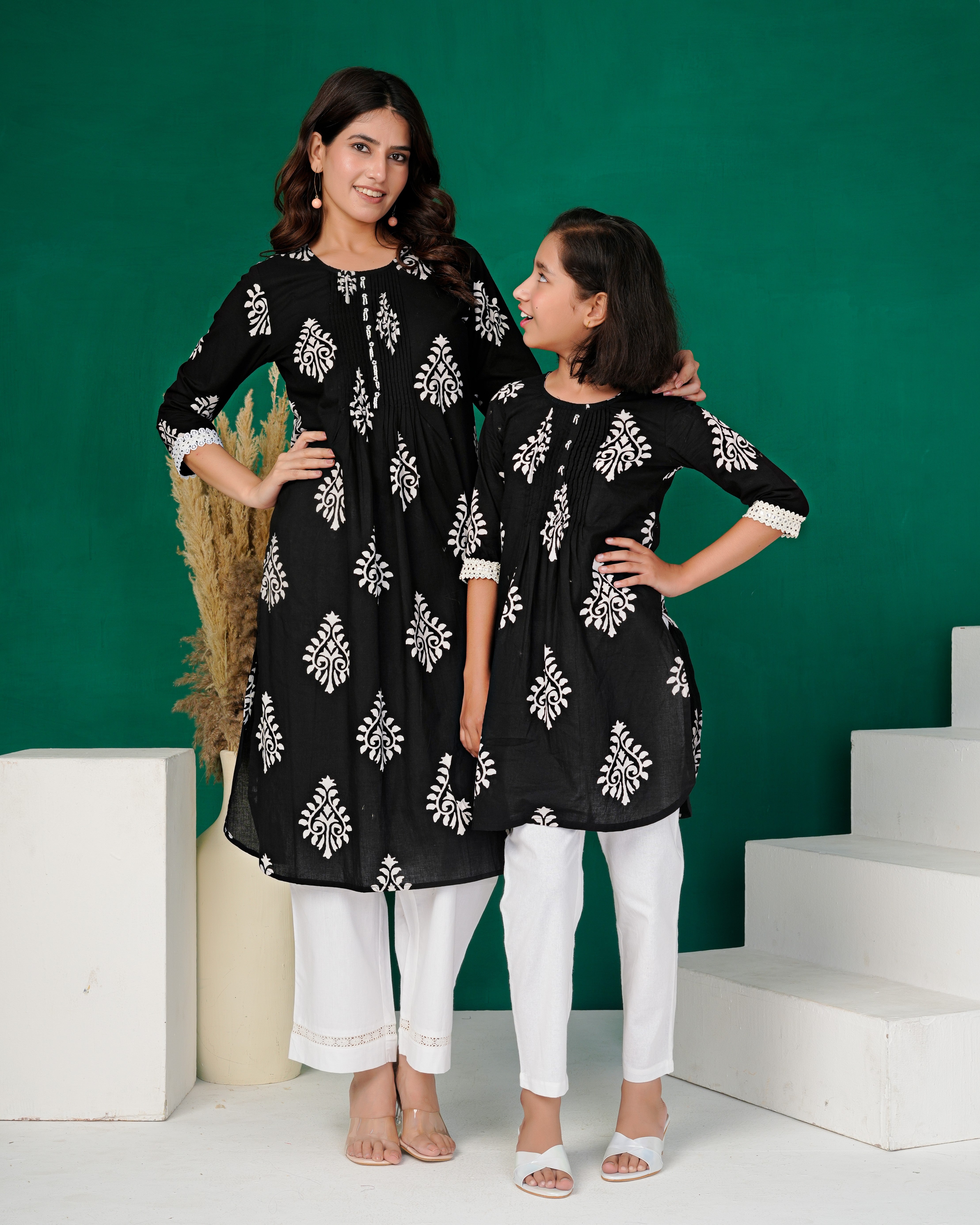 Black Embroidered Traditional Round Neck Kurta