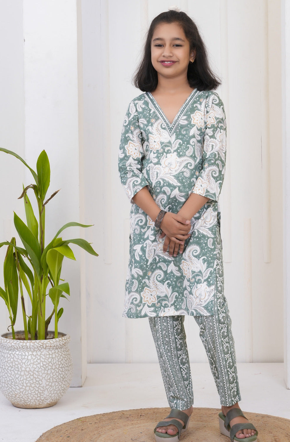 Green With White Floral Printed Cotton Kurti Set