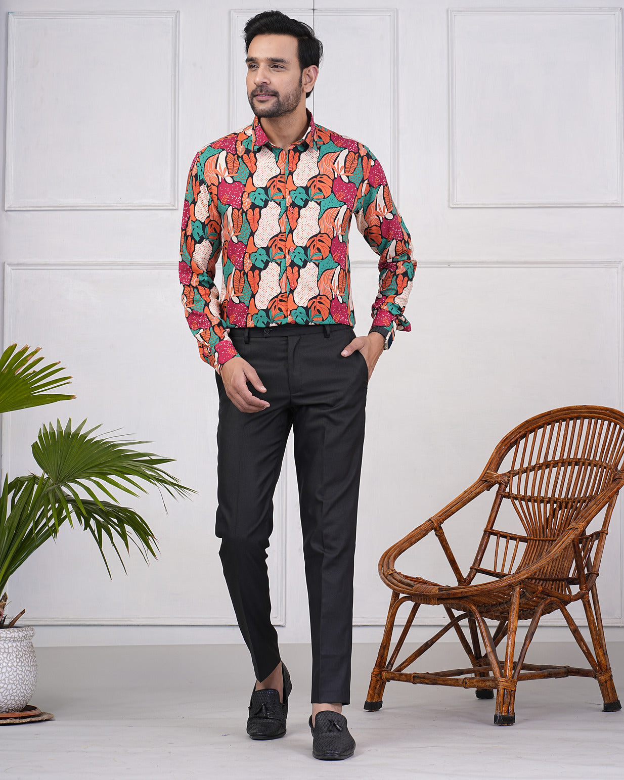 Multicolor Regular Fit Men's Casual Printed Shirt