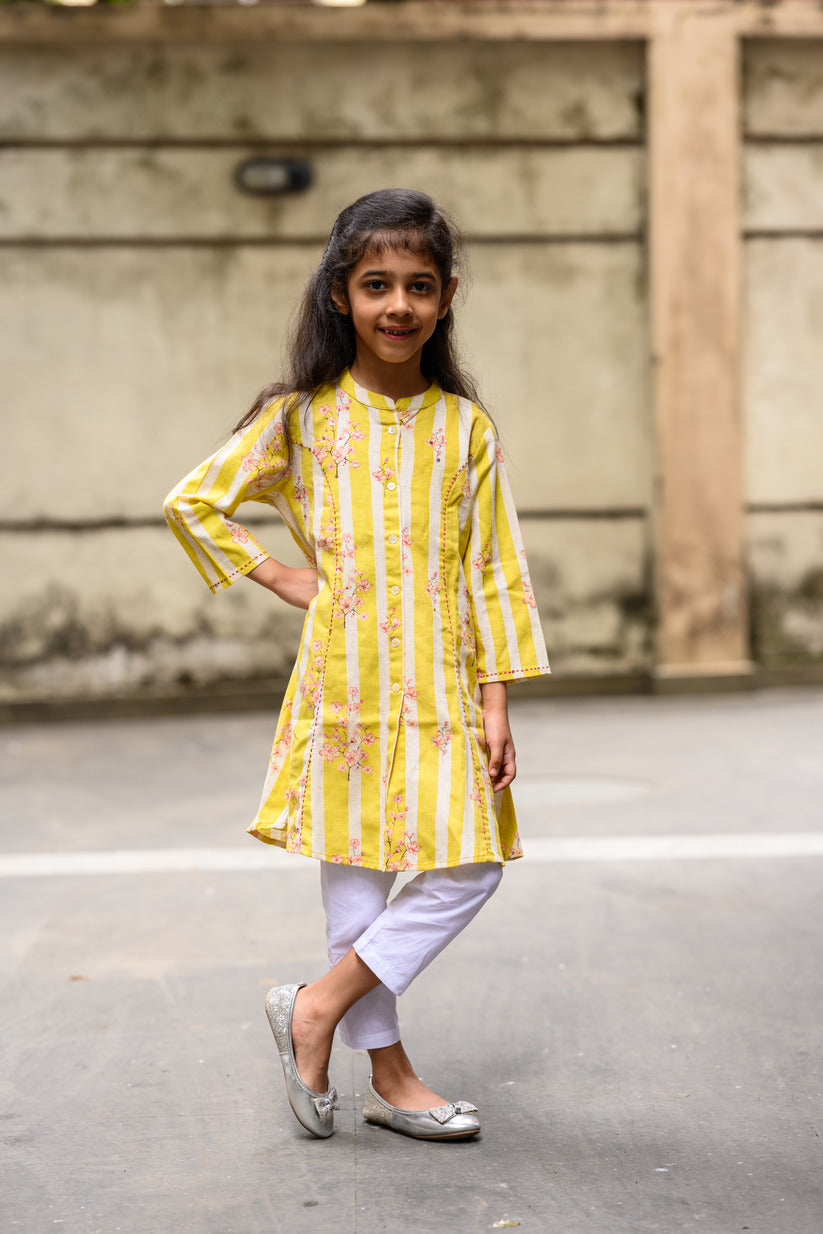 Yellow And White Striped Printed Cotton Kurta