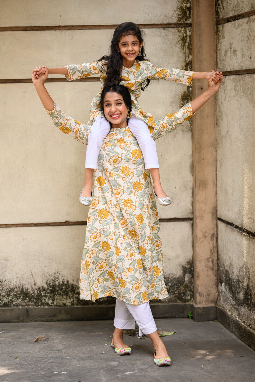 Top more than 141 yellow kurti with blue jeans best